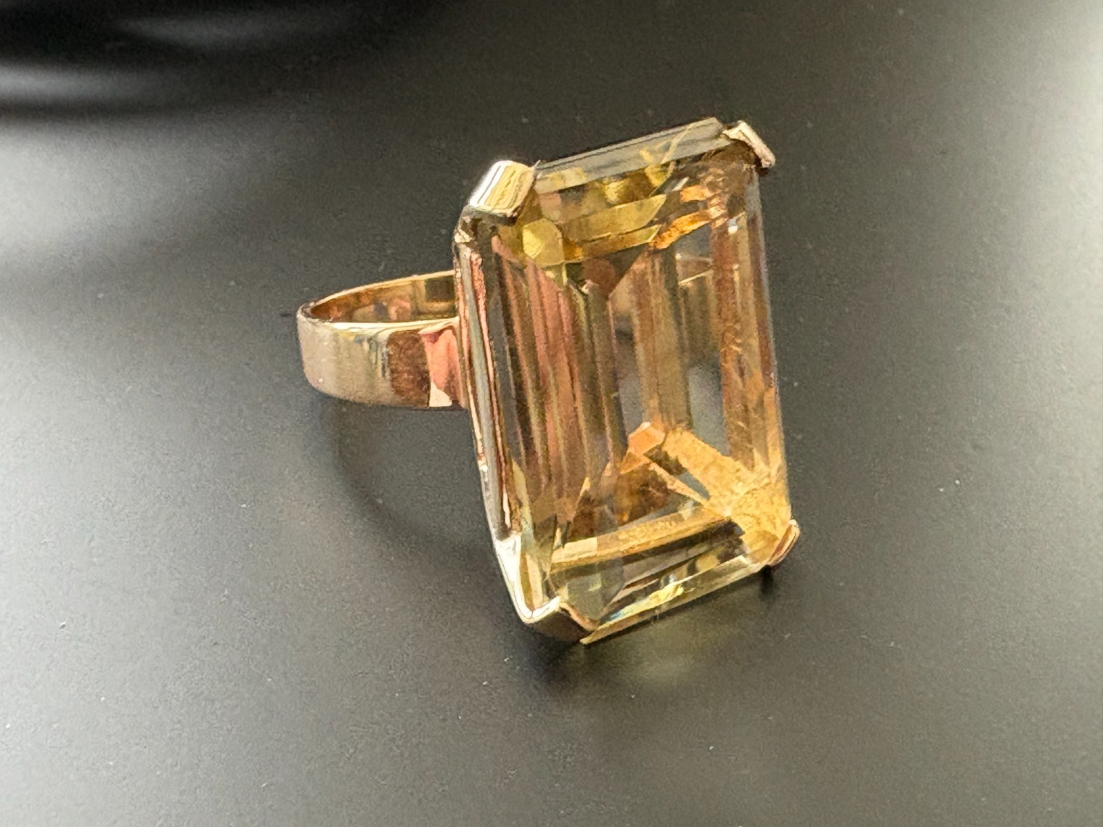 Vintage 18k Gold Large Emerald Cut Quartz Cocktail Ring 13.77g Statement Ring