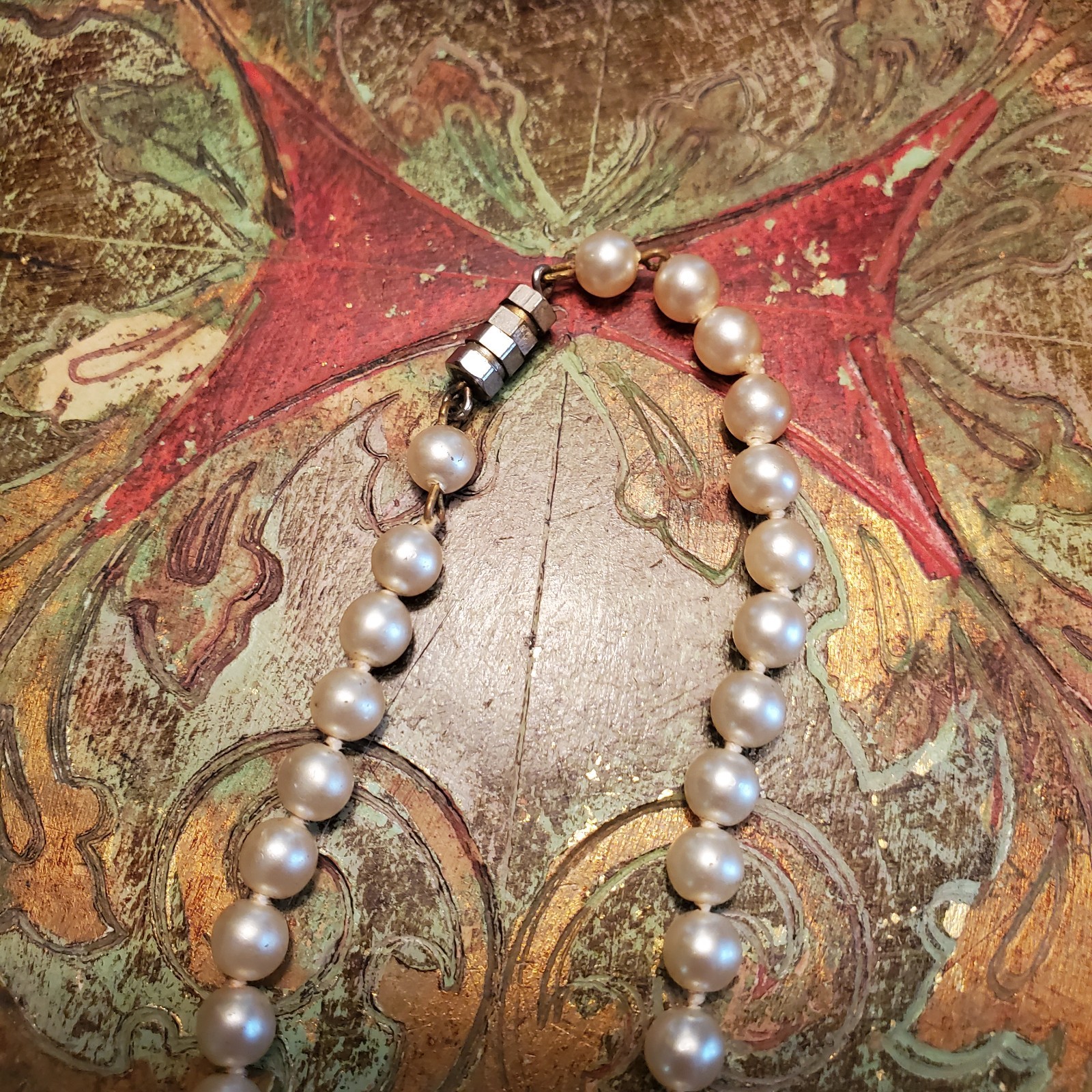 Vintage 15″ Faux Pearl Necklace Hand Knotted Hexagon Screw Clasp