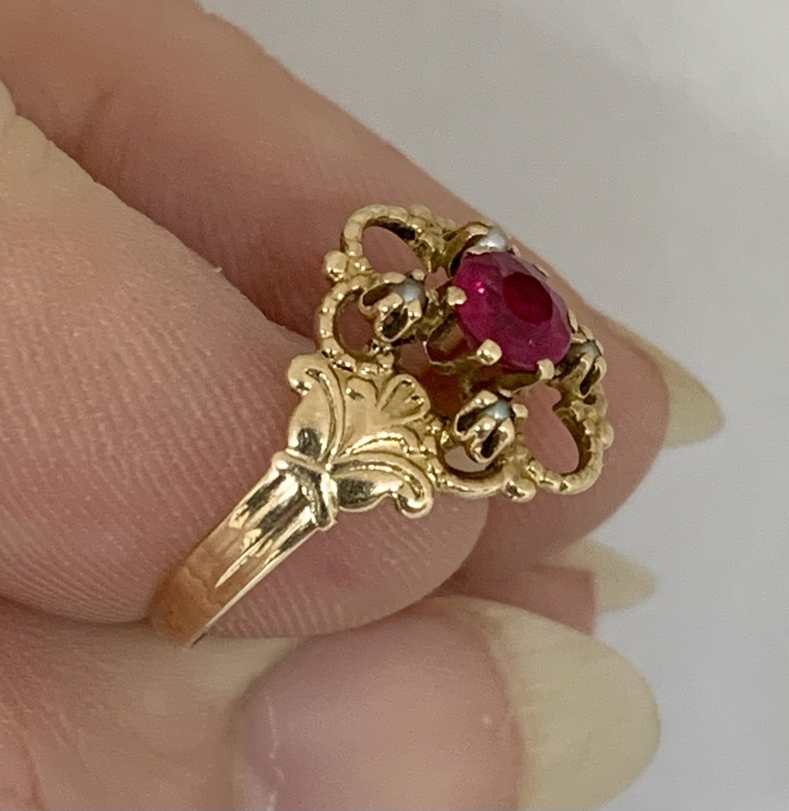 Beautiful Victorian Vintage 10k Yellow Gold Red Ruby Seed Pearl Ring Sz6.25