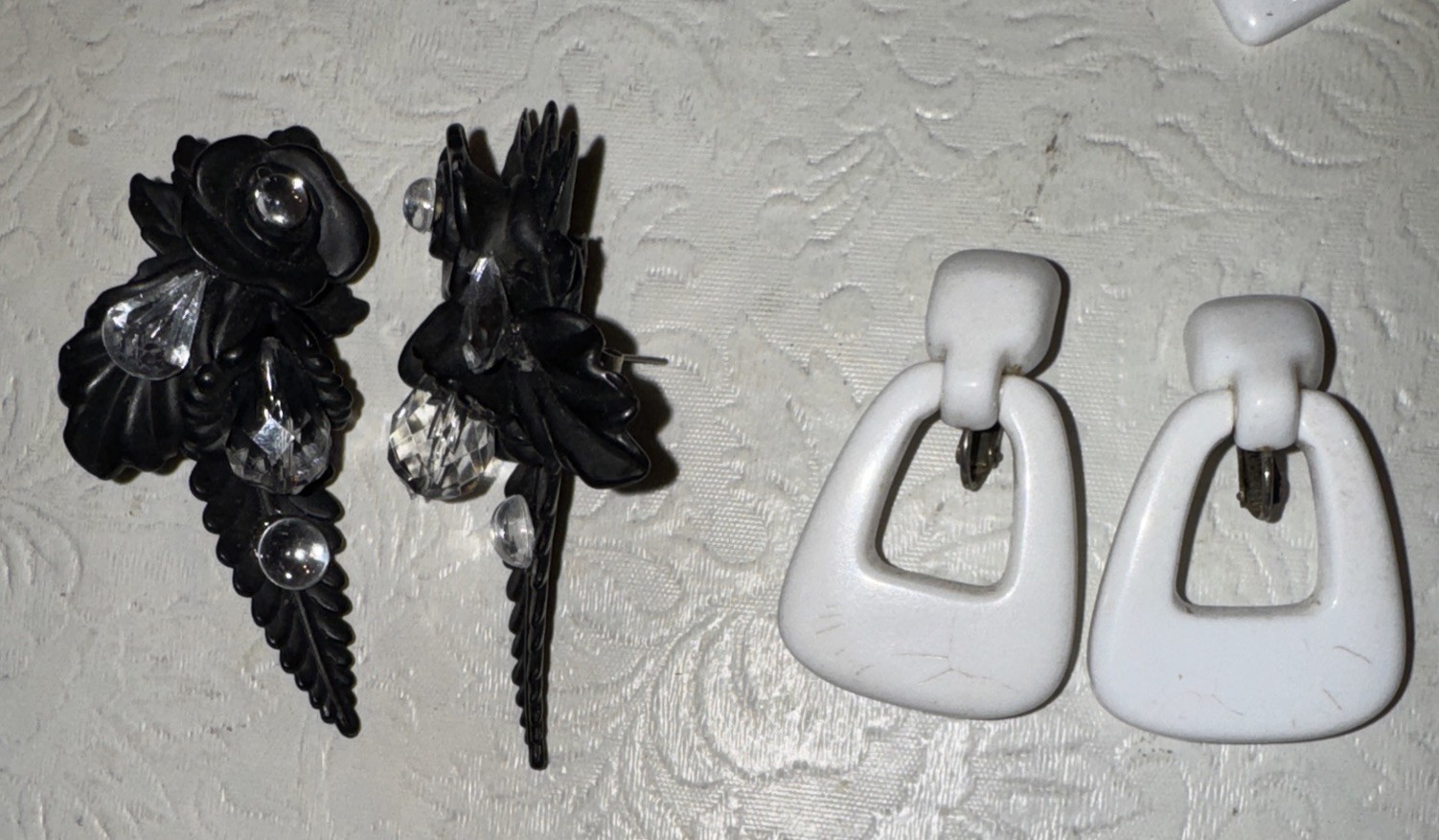 Vtg Earrings Lot 17 Lucite Plastic Celluloid Bakelite Thermoset Posts Clip Ons