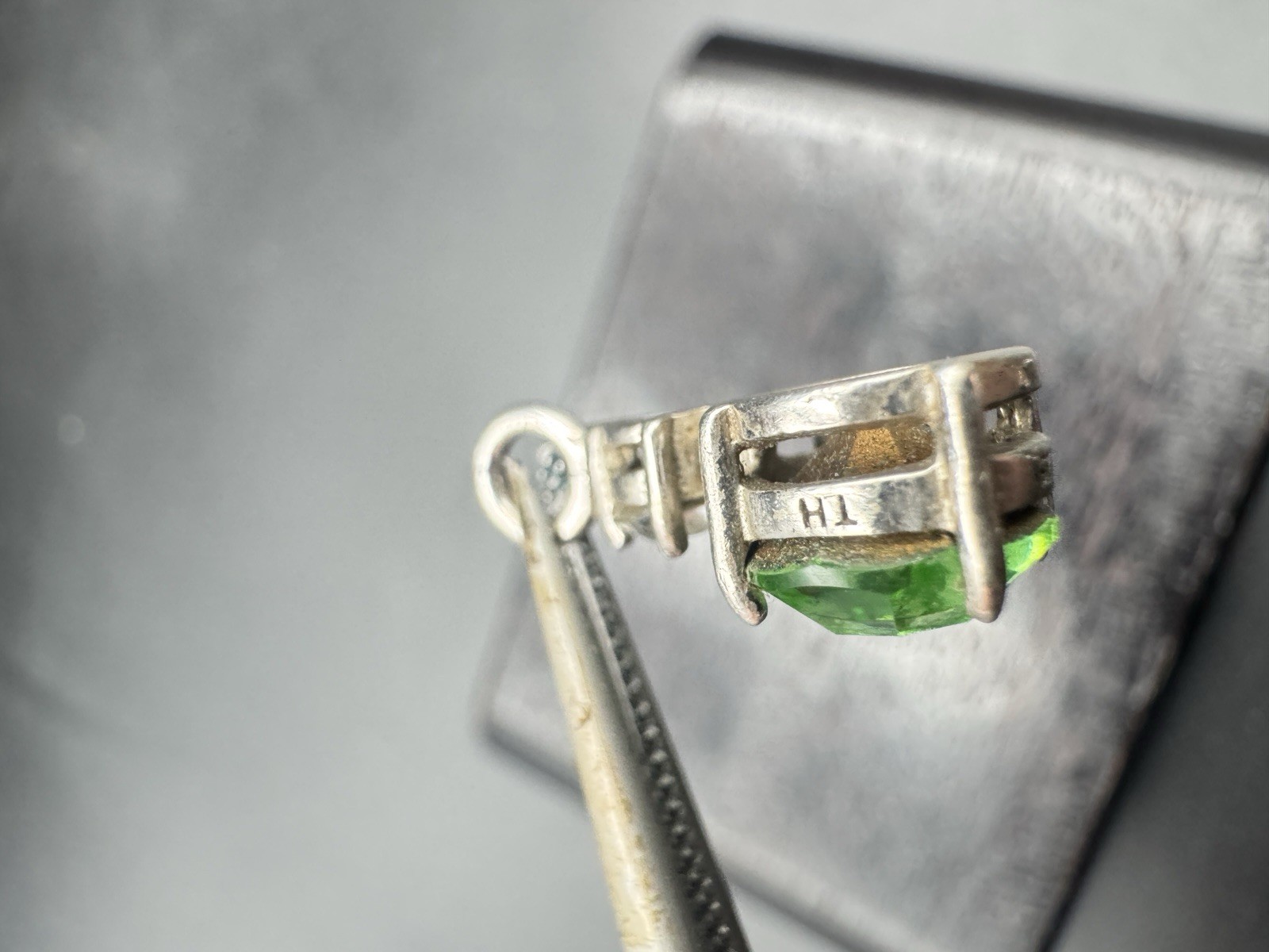 Vintage 925 Sterling Silver Green Glass CZ Dangle Pendant Round Stone