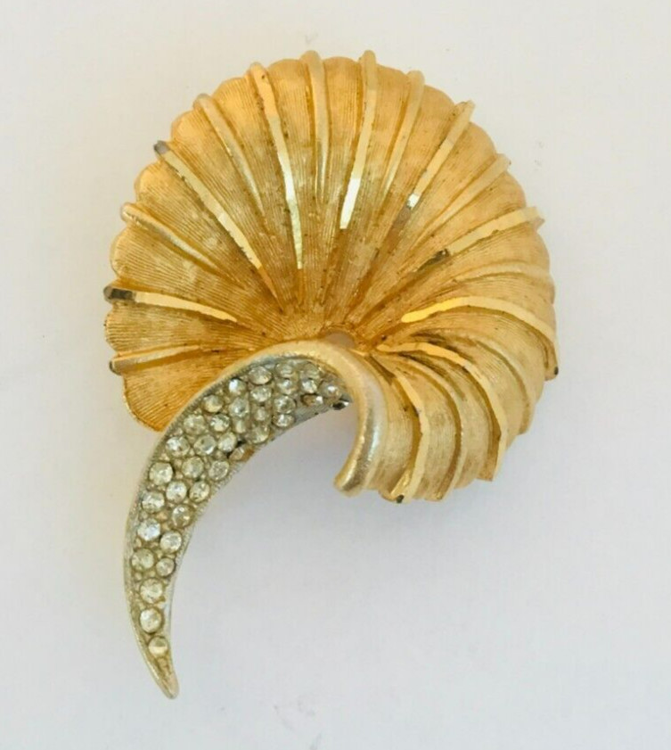 Vintage BSK Gold Tone Pave Rhinestone Cornucopia Shell Figural Brooch Pin