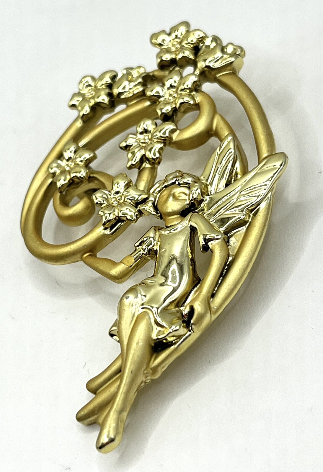 Vintage DANECRAFT Brushed & Shiny Goldtone PIXIE FAIRY Brooch WHIMSICAL