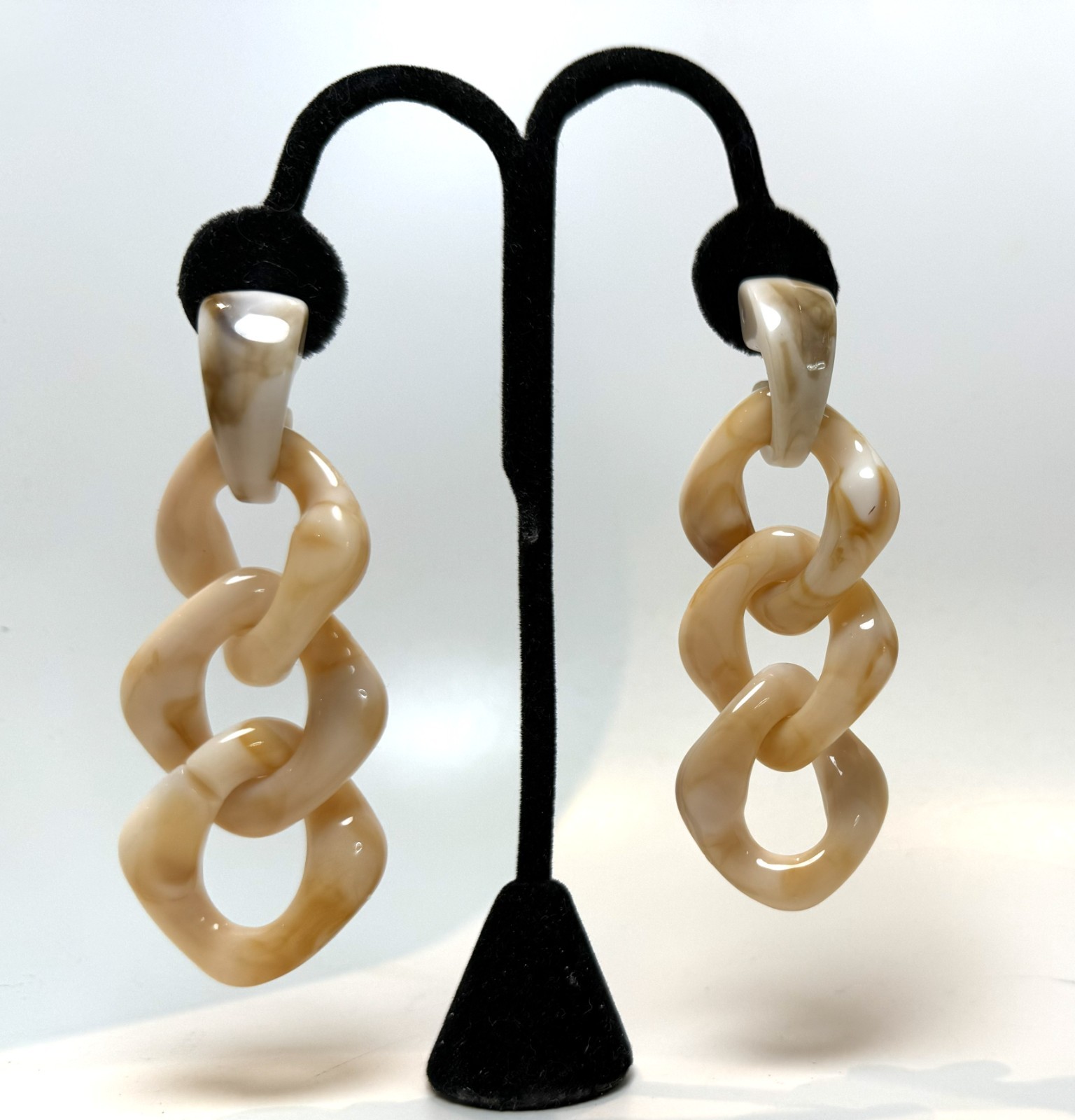 Gorgeous Cream Color Resin Chain Dangle Pierced Earrings