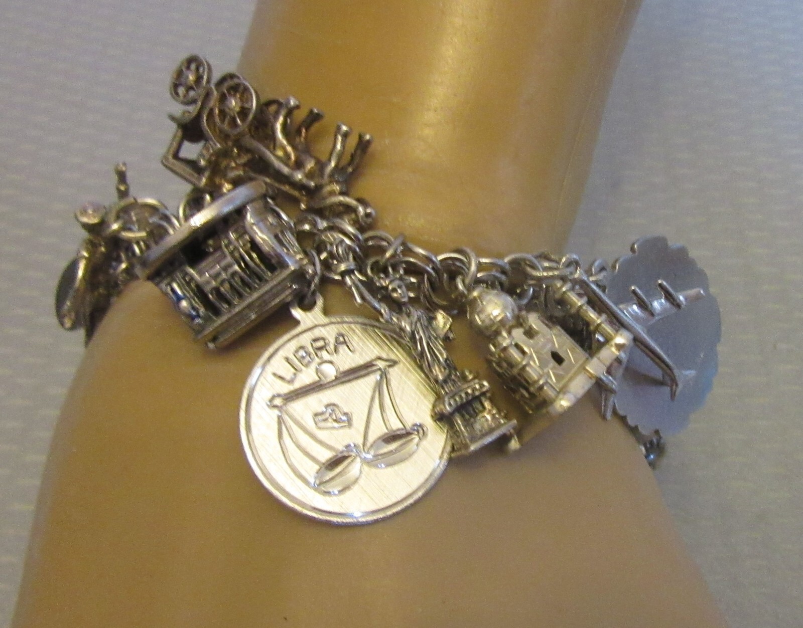 Vintage Sterling Silver Charm Bracelet Loaded 24P Buildings Travel 3D Full 92g