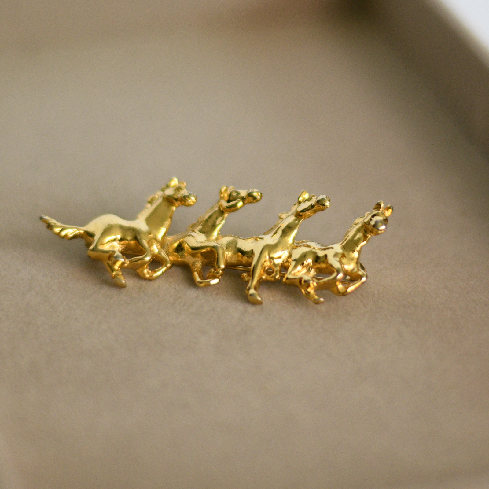 Vintage Gold Tone Running Horses Brooch Figural Equestrian Pin Horse Jewelry