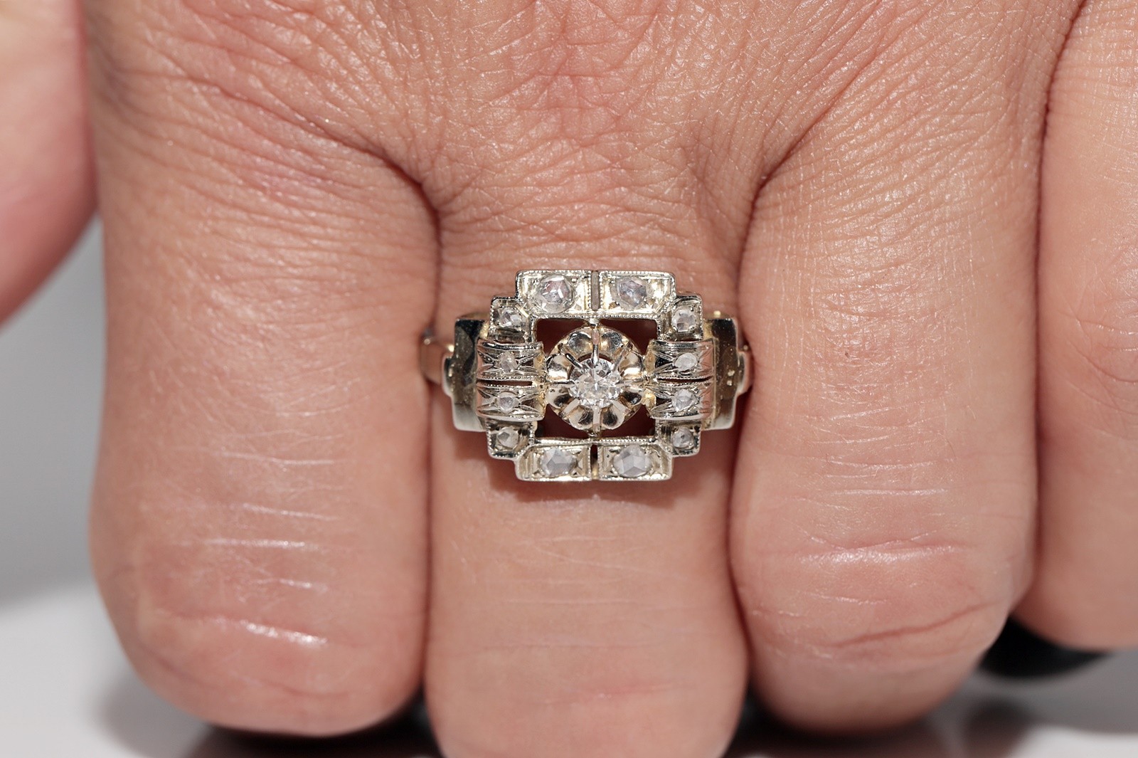Antique Circa 1920s Art Deco Handcrafted 18k Gold Natural Diamond Ring