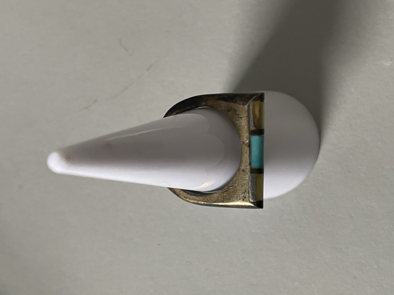 Turquoise & Shell/Stone Inlay Modernist Band Ring Unmarked Silver Tone Size 5.5