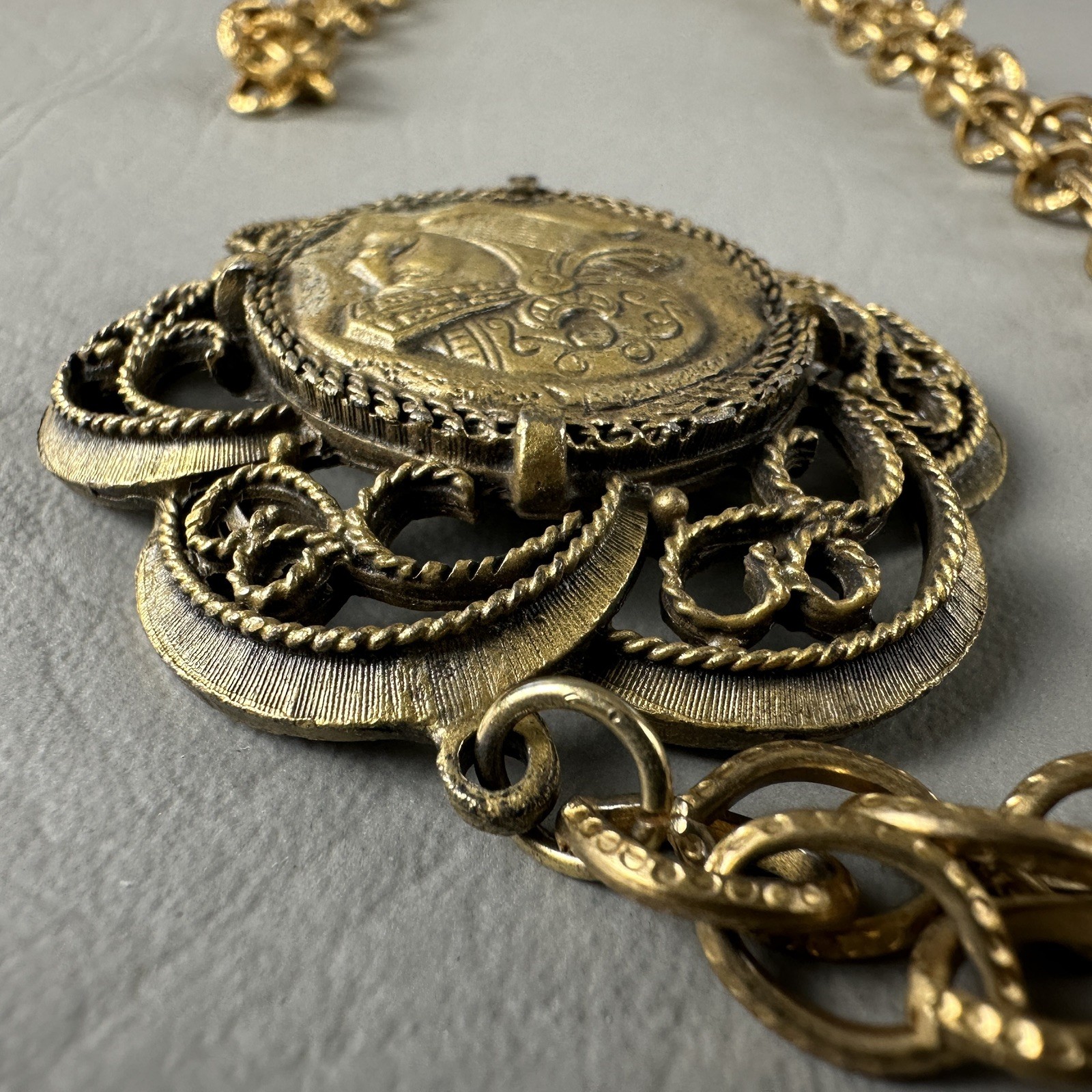 Vintage Medallion Necklace Gold Tone Coin Filigree Pendant Heraldic 35″