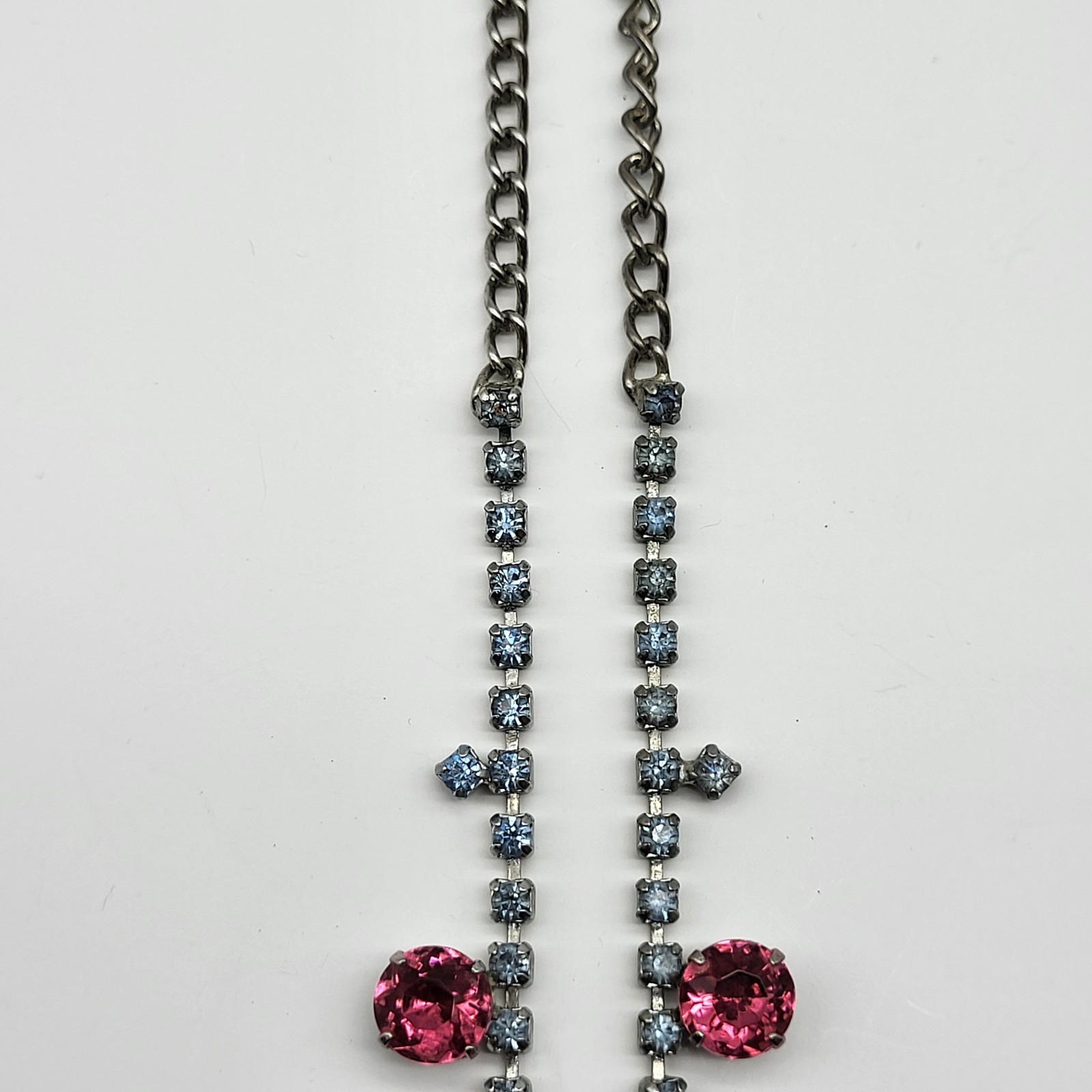 Stunning Vintage Rhinestone Necklace Pink Blue stones unsigned estate pinup