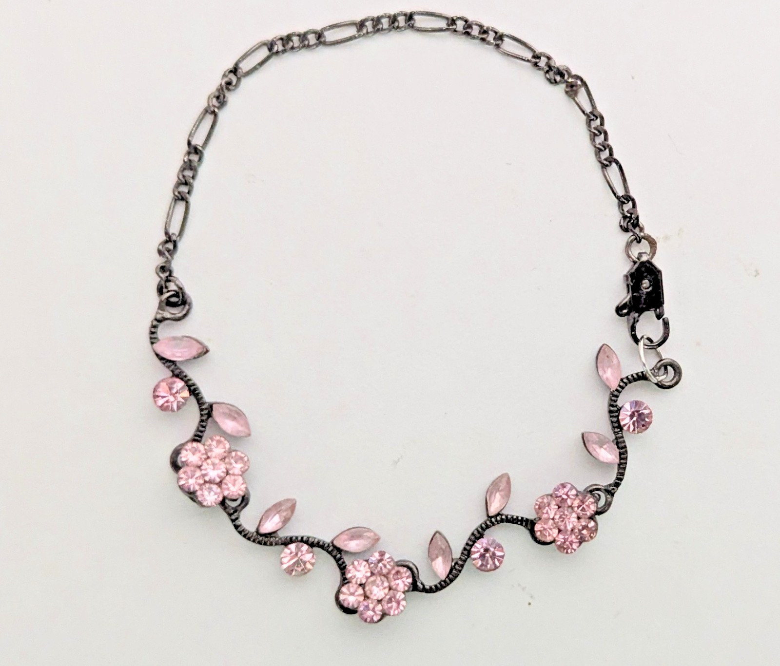 Vintage Stylish/Bold Bracelet w/ sparkling Pink Accents in ‘Gunmetal’ Dark tone