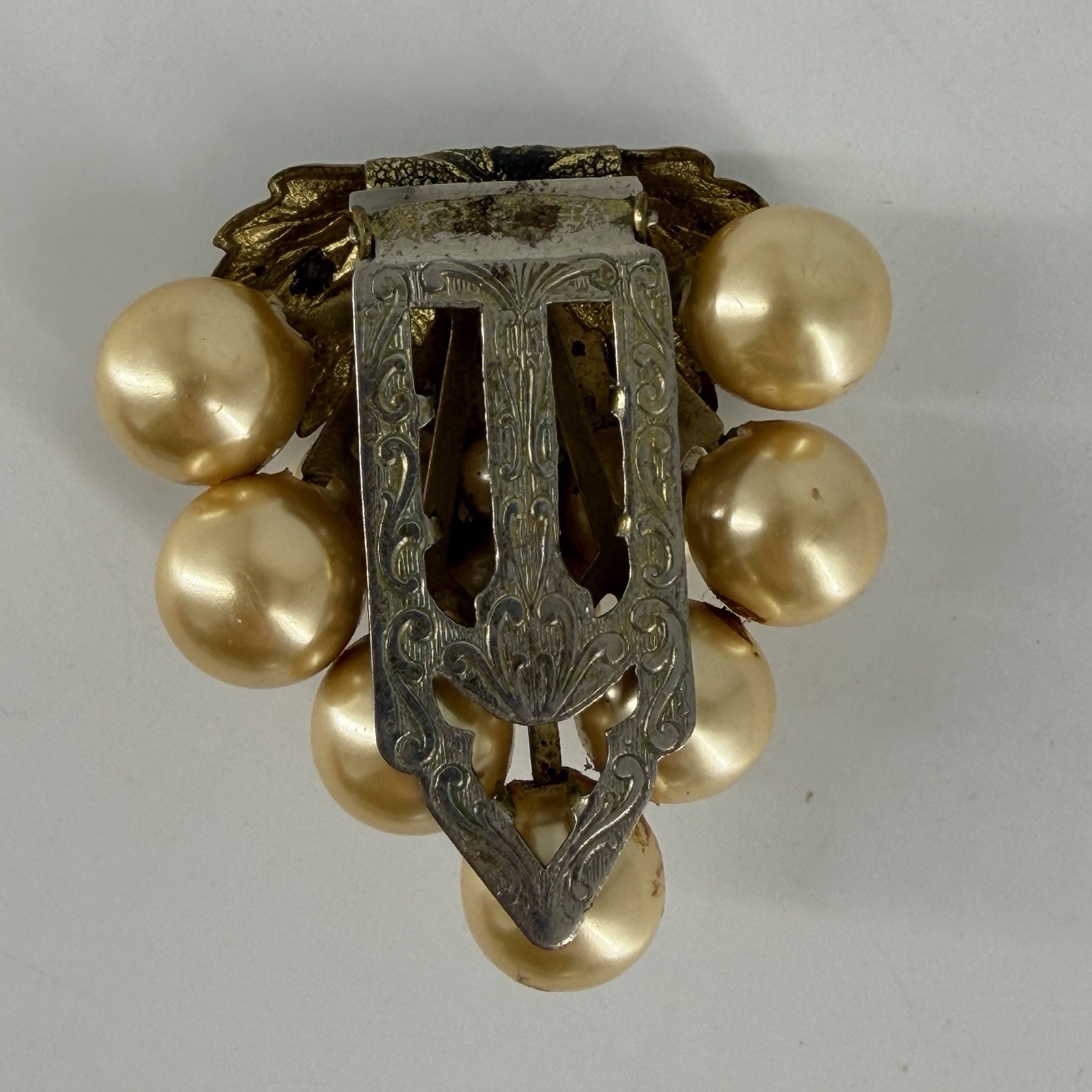 Vintage LARGE 2” Gold Tone Bunch Of Grapes Faux Pearl Antique Fur Clip 1930s