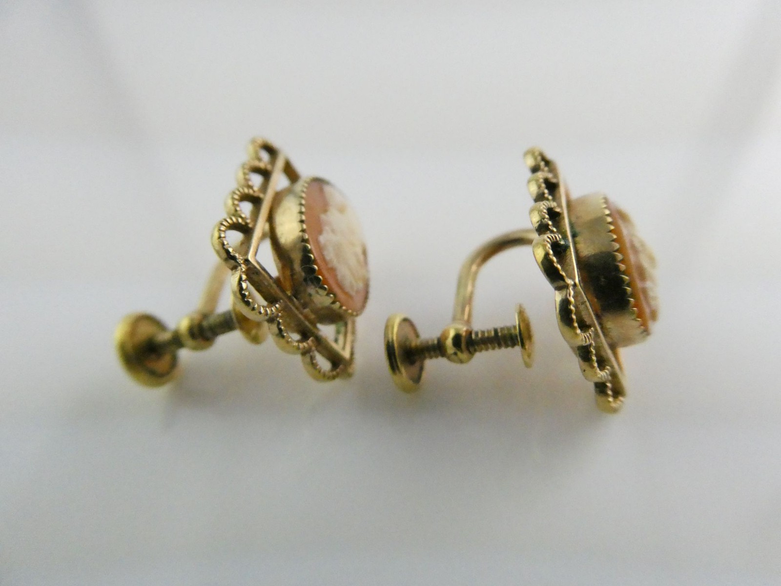 Vintage AmCo 14k Gold Fill Metal and Shell Cameo Screwback Earrings Man Woman