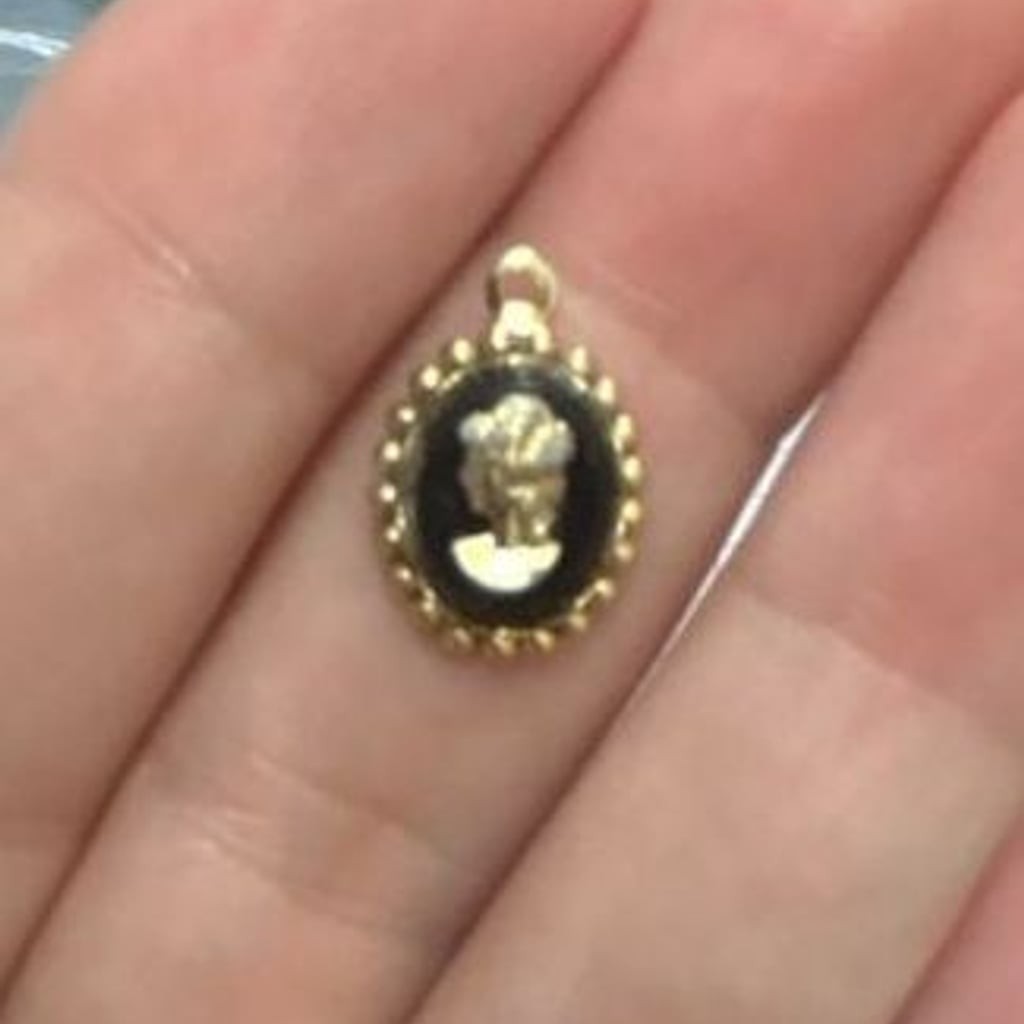 Vintage Black and Gold Cameo Profile Portrait Pendant Charm