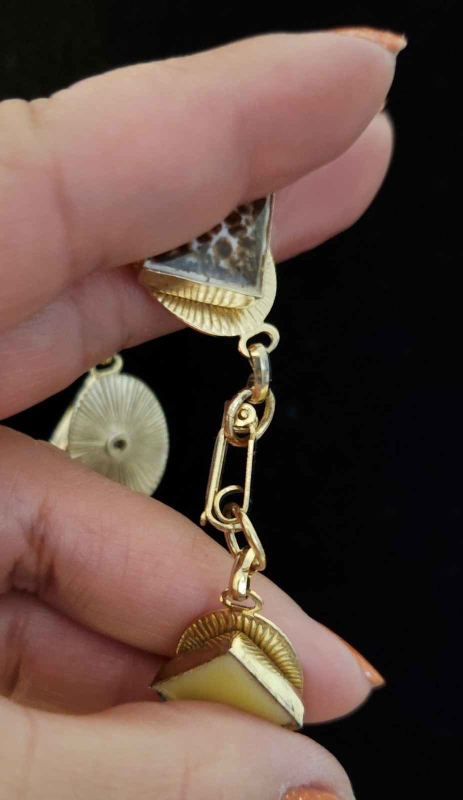 VTG 1960’s GOLDTONE BRACELET SPLOTCH BROWN & WHITE, LIGHT YELLOW Tiles