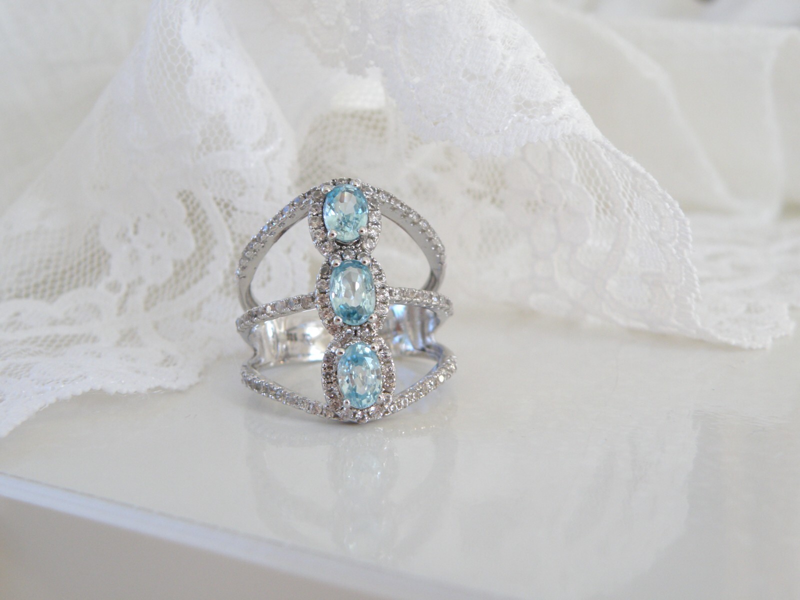 New Natural Blue Topaz Modern Sterling Silver 925 Ring Size 7