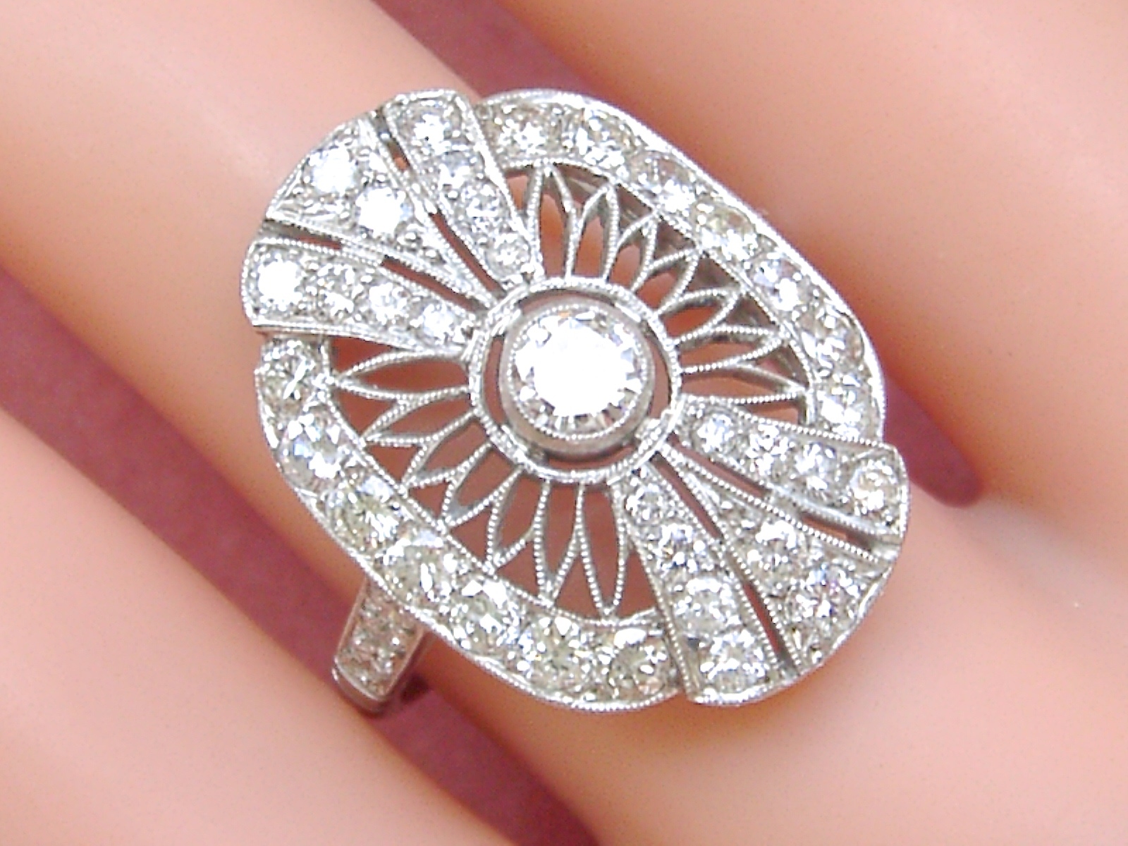 ESTATE ART DECO 1.9ctw BRILLIANT DIAMOND PLATINUM FANCY COCKTAIL RIGHT-HAND RING