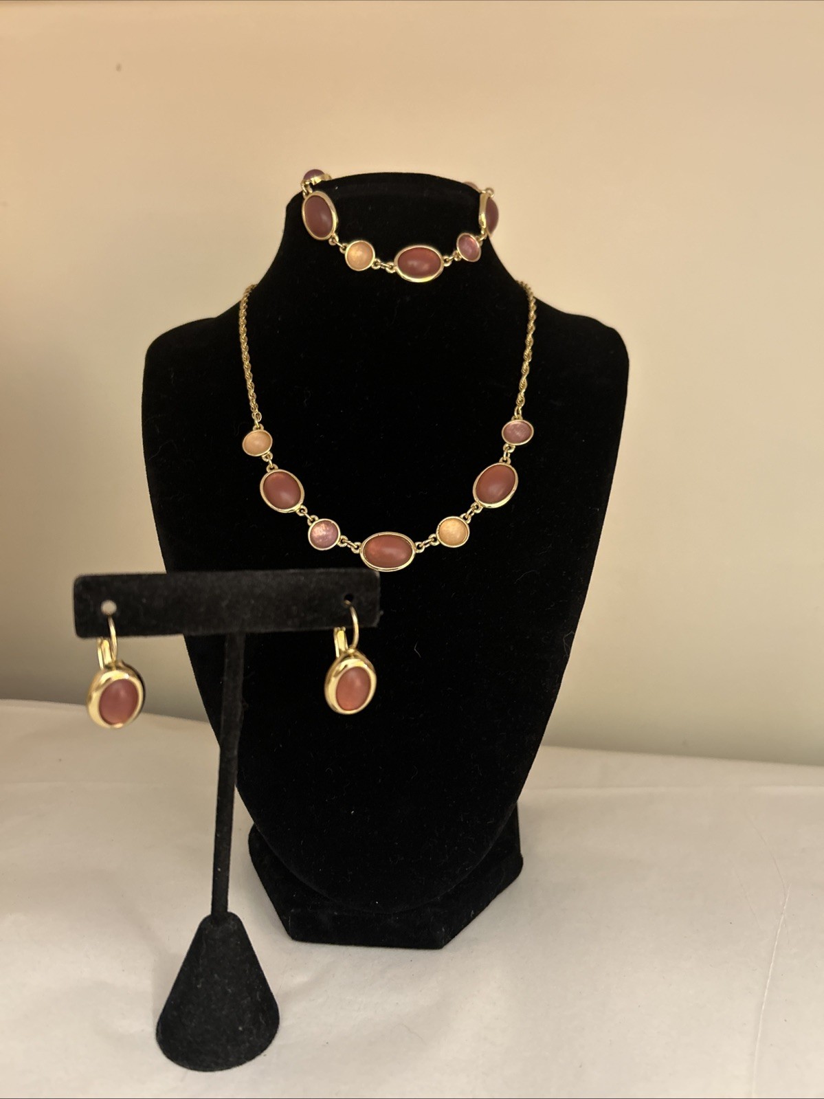 CONTESSA Gold Tone Muted Pink Cabochon Parure Necklace Bracelet Earrings Signed