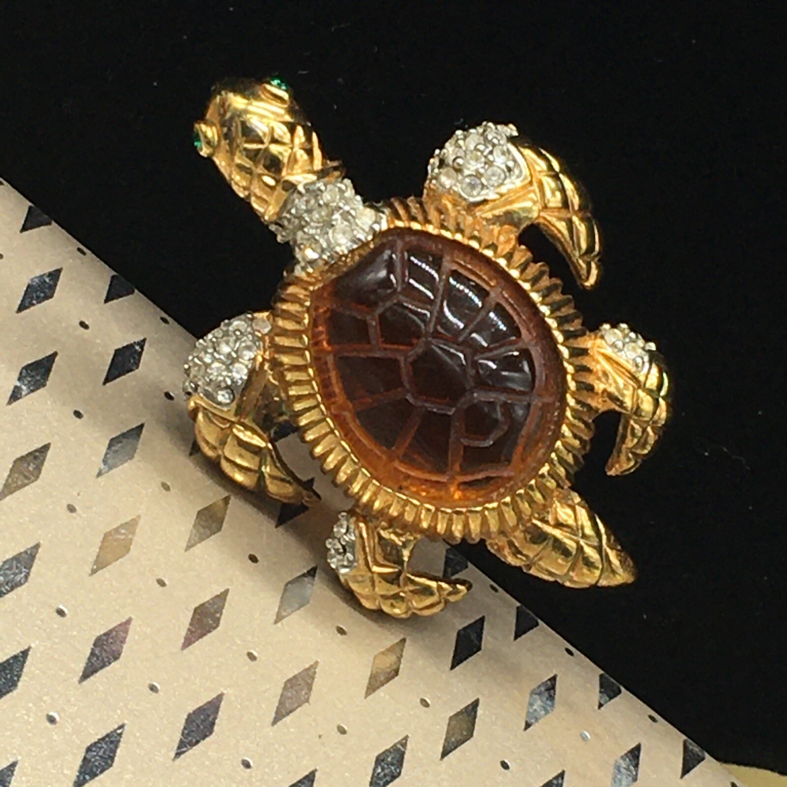 Multicolored Sea Turtle Brooch Jeweled Rhinestone Gold Tone Amber Lucite Belly