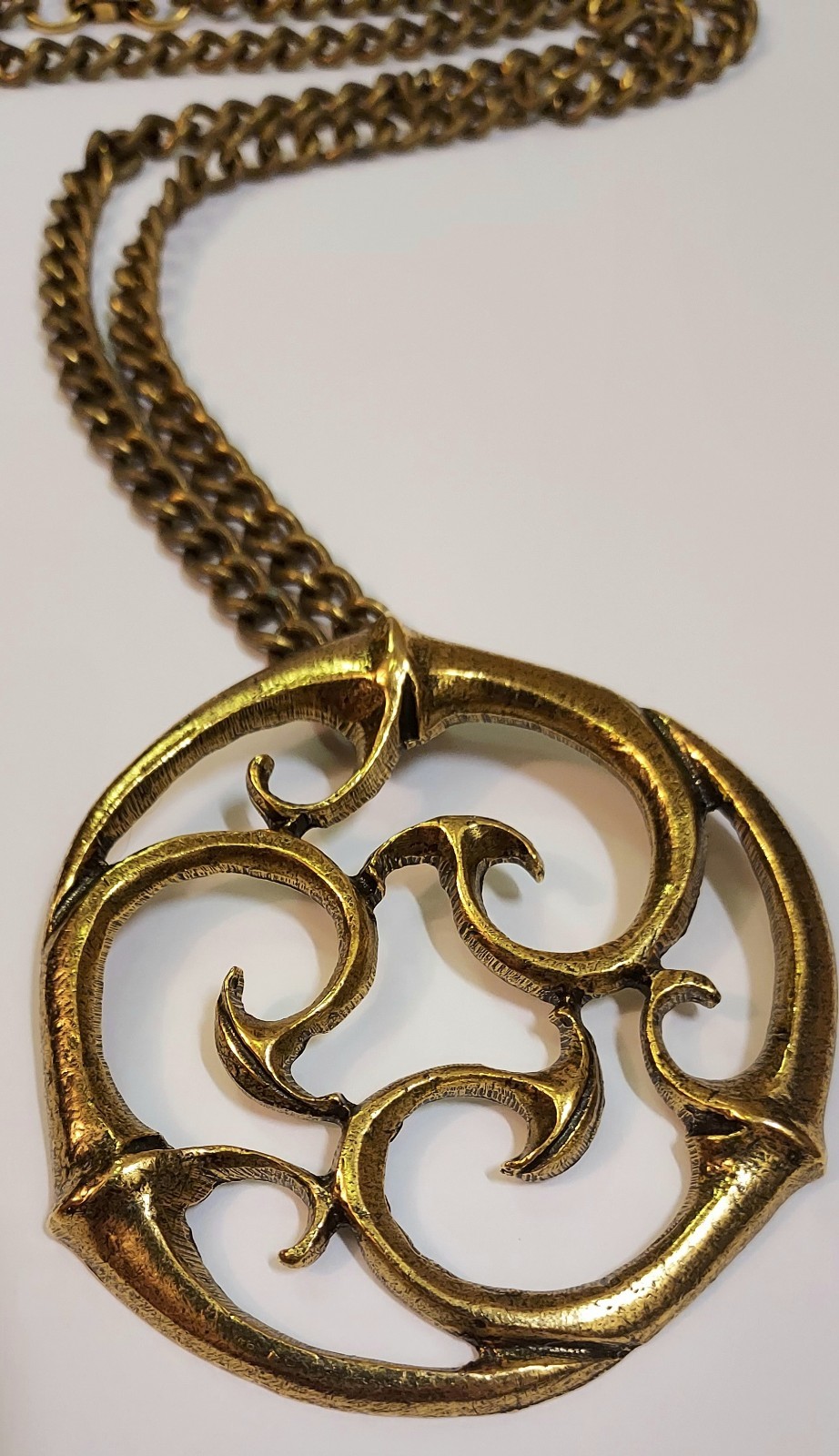 Vintage Alva Museum Replicas Necklace Celtic Knot Circle 70s Statement Gold Tone