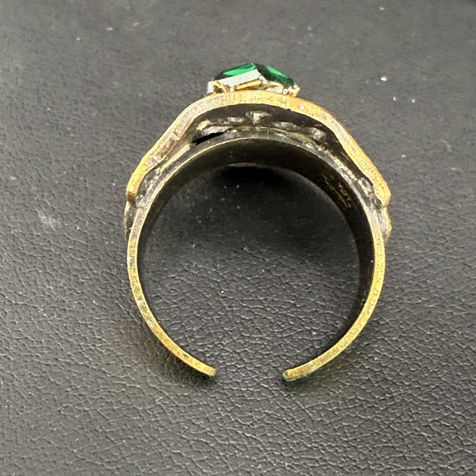 Vintage Rhinestone Ring Dark Green Gold Tone Size 8