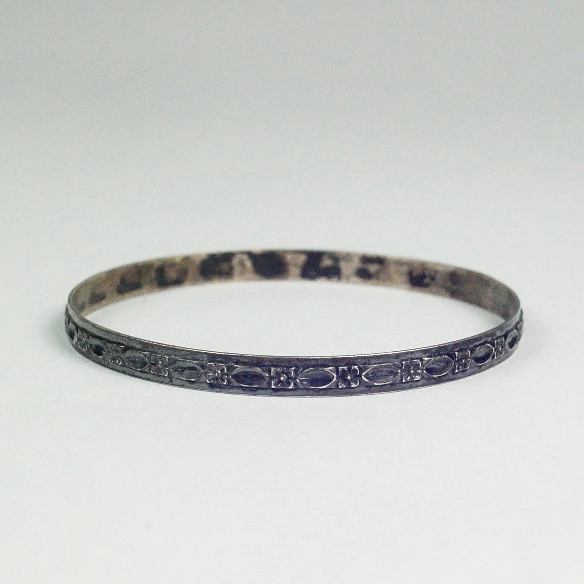 Vintage Sterling Silver 5.3 mm Floral Geometric Bangle Bracelet 7.75” 8.33 g