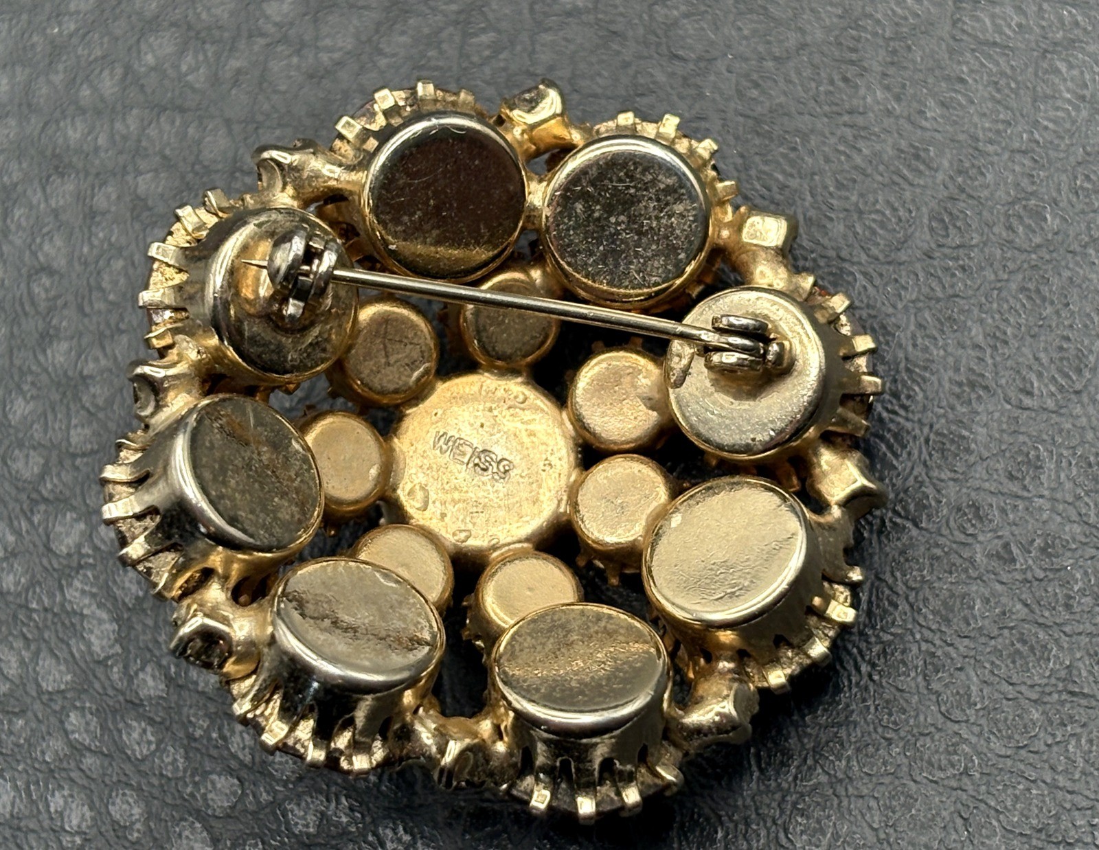 Weiss Vintage Peach Brown AB Aurora Borealis Rhinestone Domed Brooch Pin