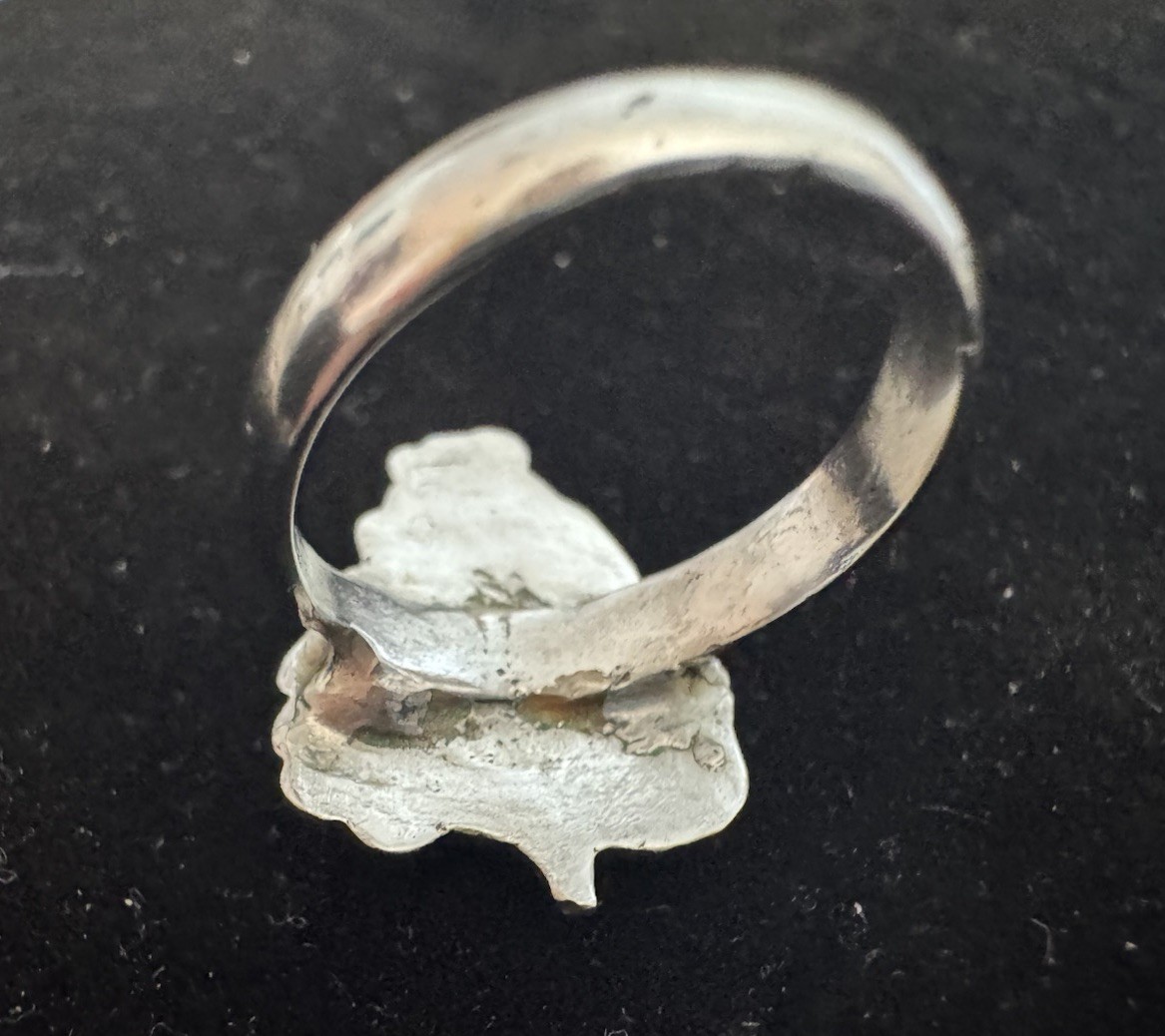 Vintage Grape Cluster Leaf Ring Silver-Tone – Statement