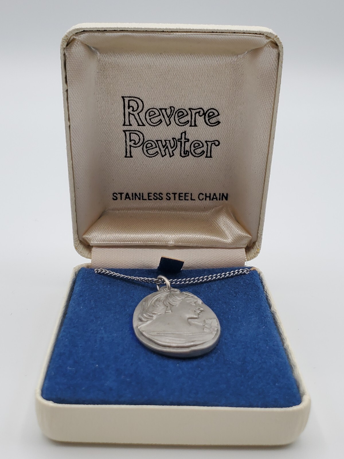 Vintage Revere Pewter Women Silhouette Pendant w/18″ Stainless Steel Chain