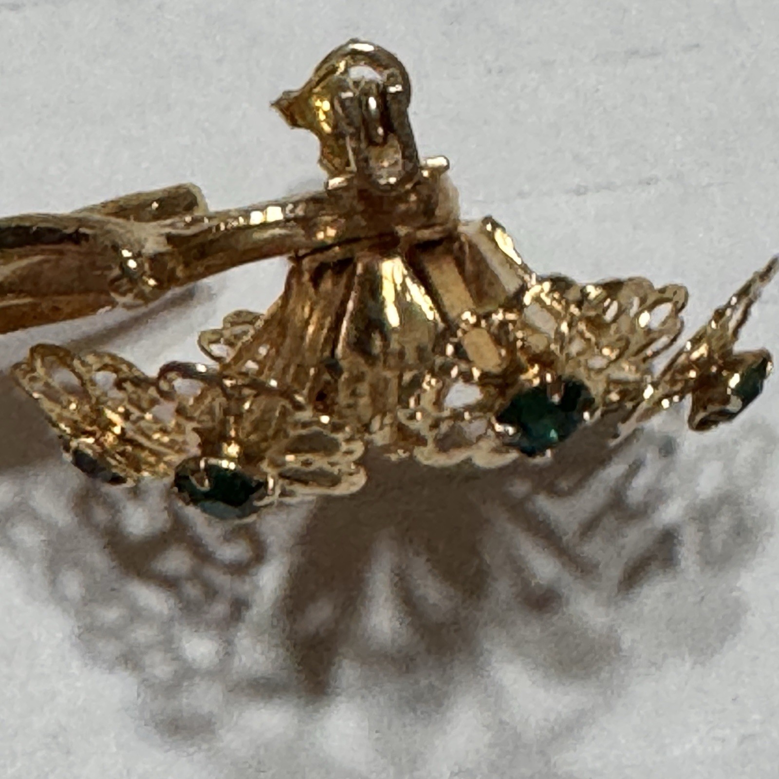 Vtg Green Rhinestone Brooch Pin Gold Tone Open Work Metal Floral Flower Grandma