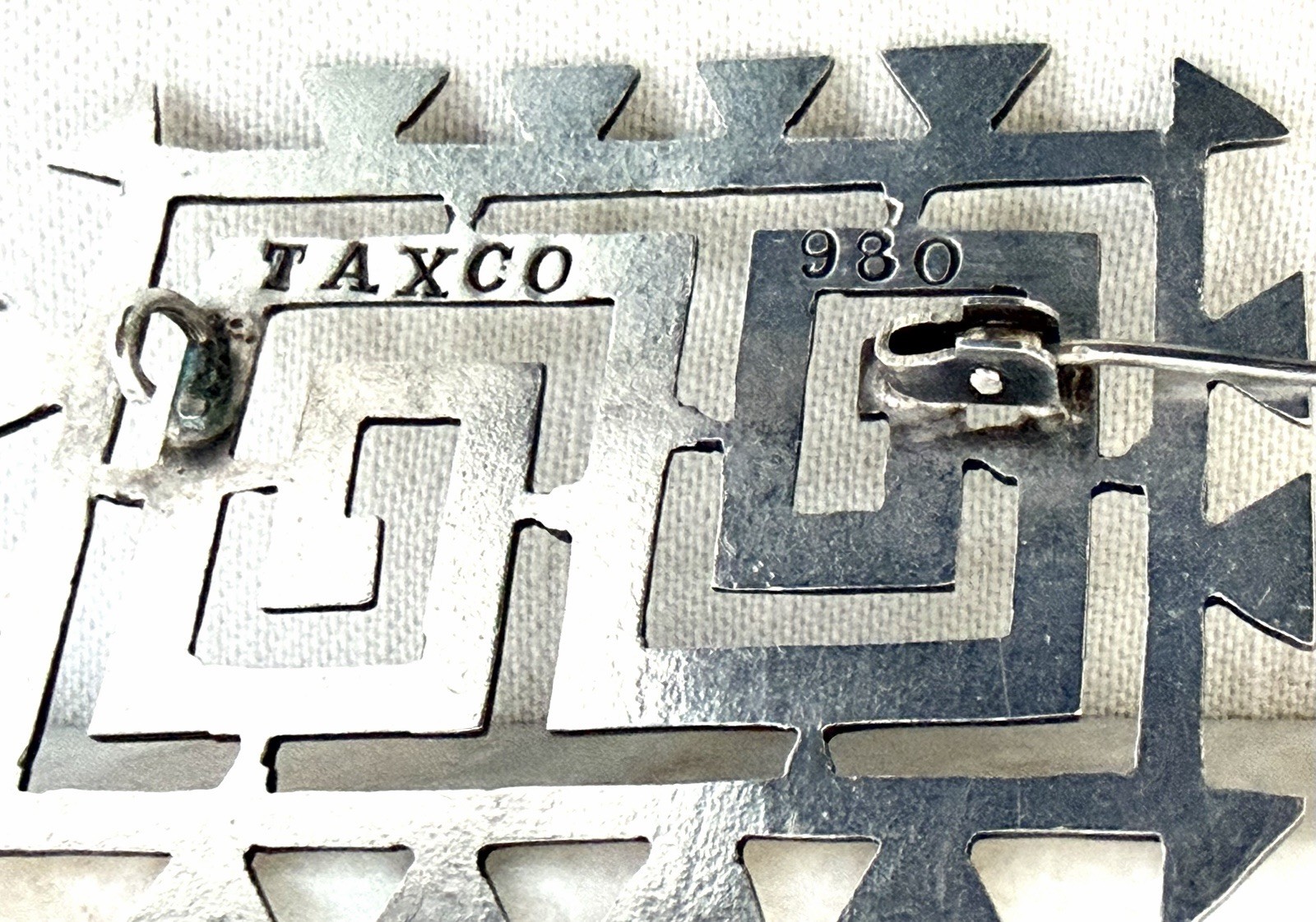 Vintage 1940’s Taxco Mexico 980 Sterling Silver Pre Columbian Design Brooch Pin