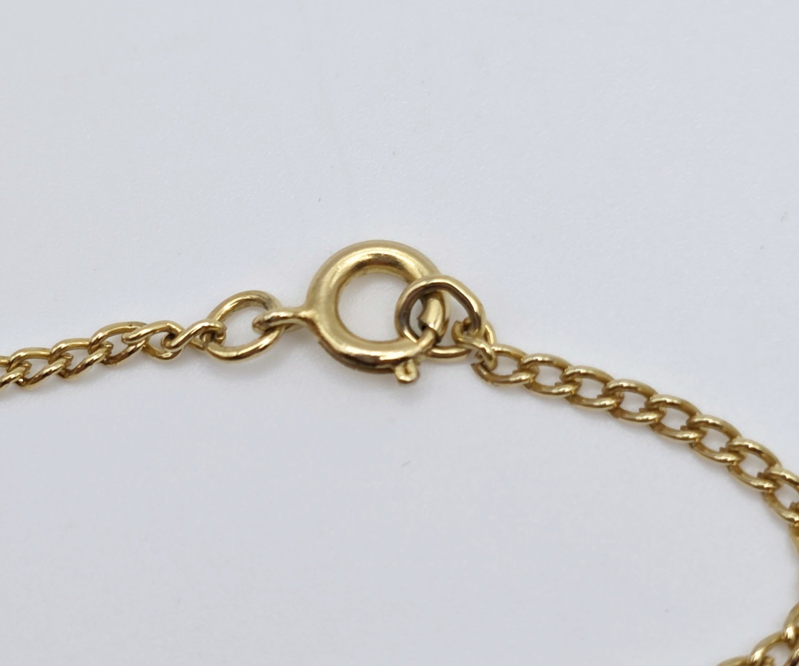 Vtg Gold Tone Pink Rhinestone Bezel Halo Station Pendant Circle Necklace Retro