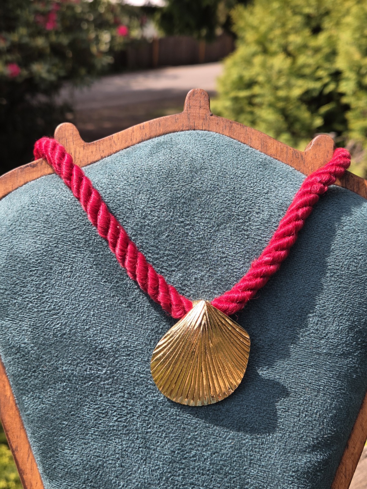 Vintage Gay Boyer Seashell Necklace Gold Tone Mermaid Red Rope Beach