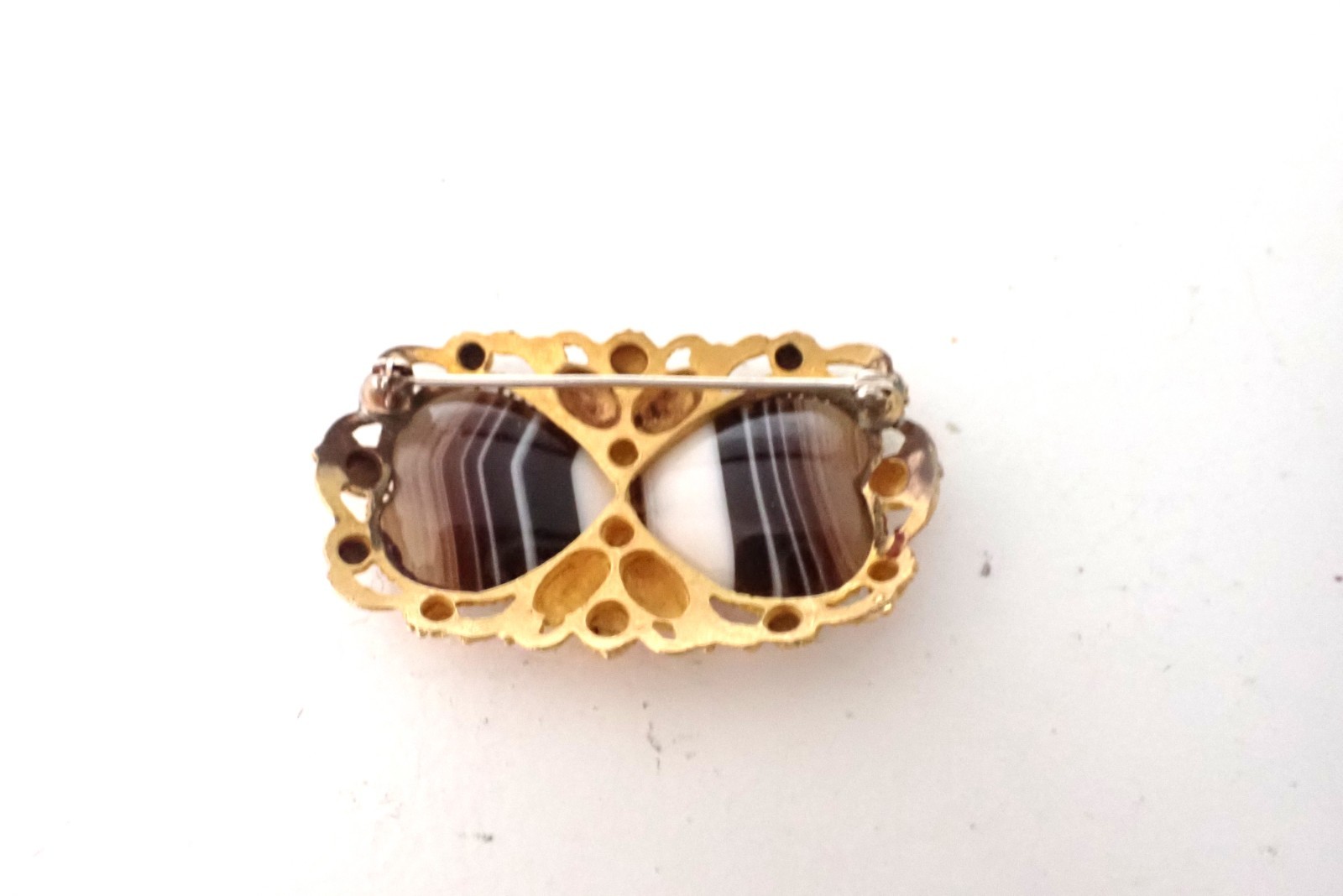 Victorian Antique Gilt Metal Scottish Banded Agate Double Heart Brooch