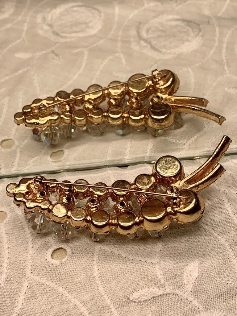 Breathtaking Juliana DeLizza and Elster Aurora Borealis Grape Cluster Pin