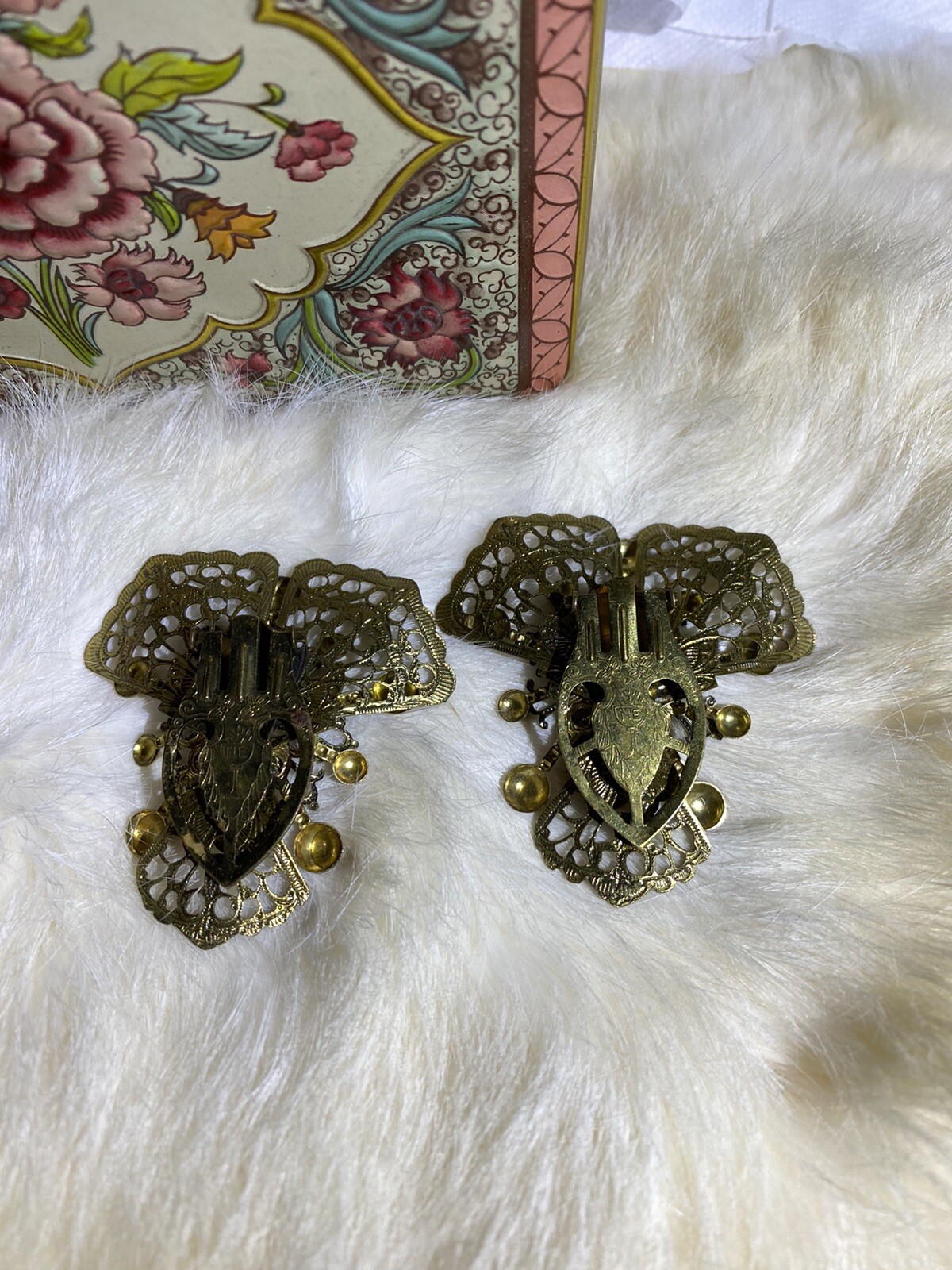Antique Vintage New England Glass Works Gold Tone Filigree Fur Shoe Dress Clips