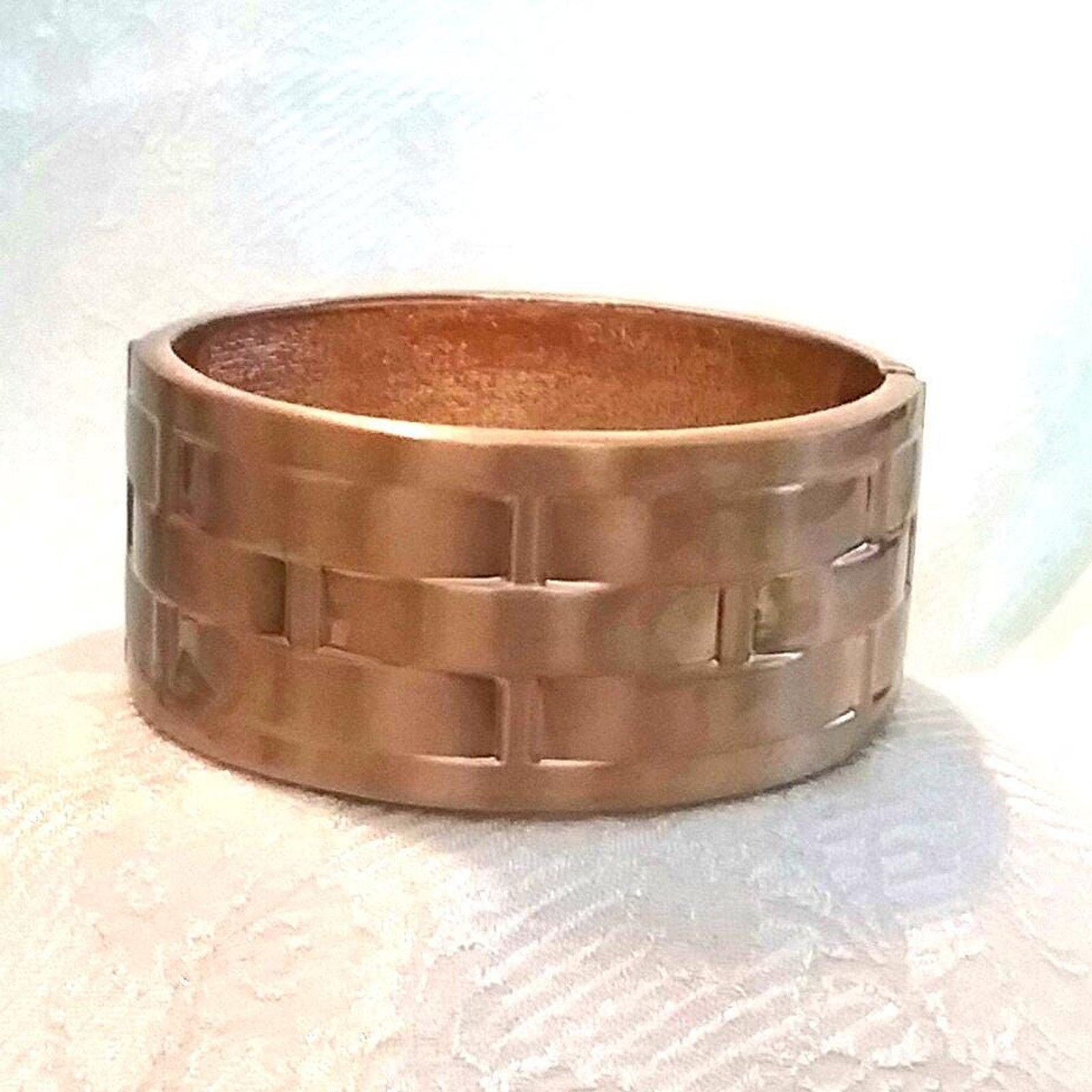 Vintage Hinged Satin Finish Gold Tone Woven Design Bangle Bracelet
