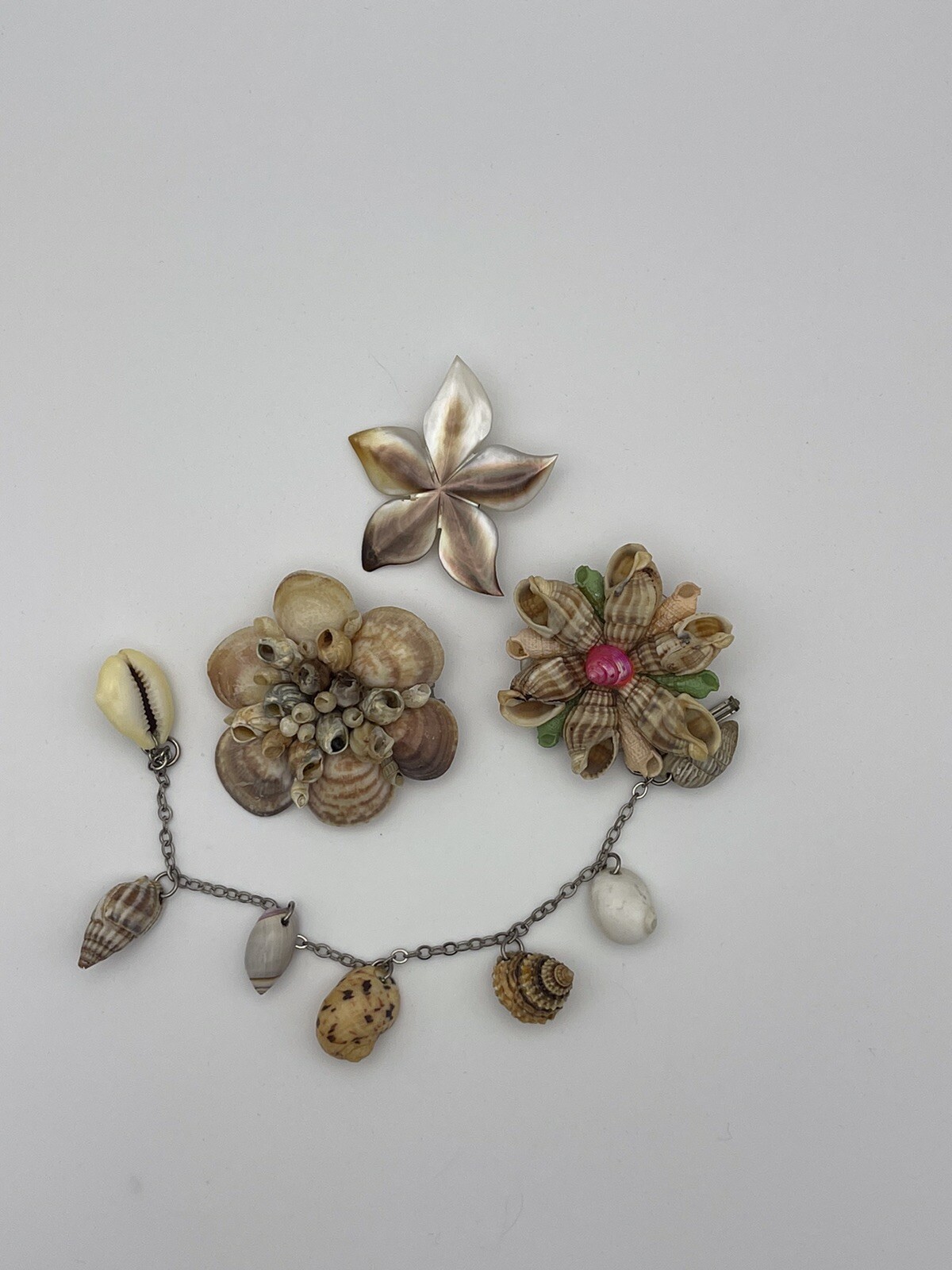 Vintage Real Sea Shell And Mother Of Pearl Jewelry Bracelet Brooches