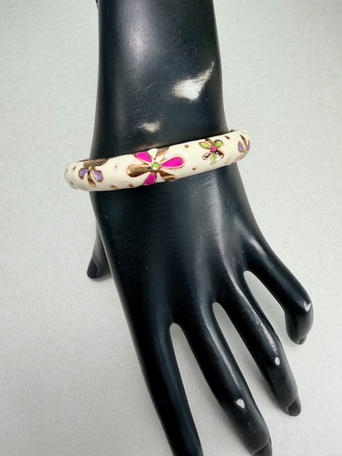 Jiu Long Xing Flowers Pink Purple Green Cream Enamel Hinged Bangle Bracelet