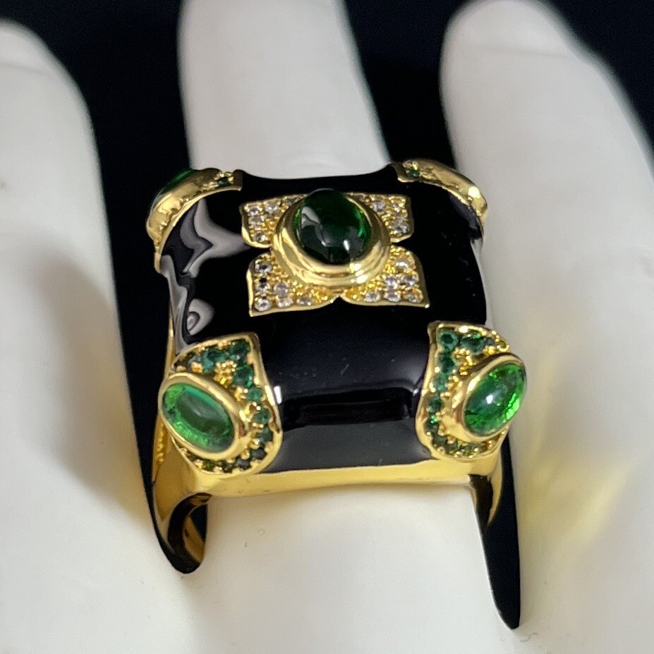 Gripoix Glass Cocktail Ring Gold Tone Black Enamel Green Cabochon Adjustable 6-9
