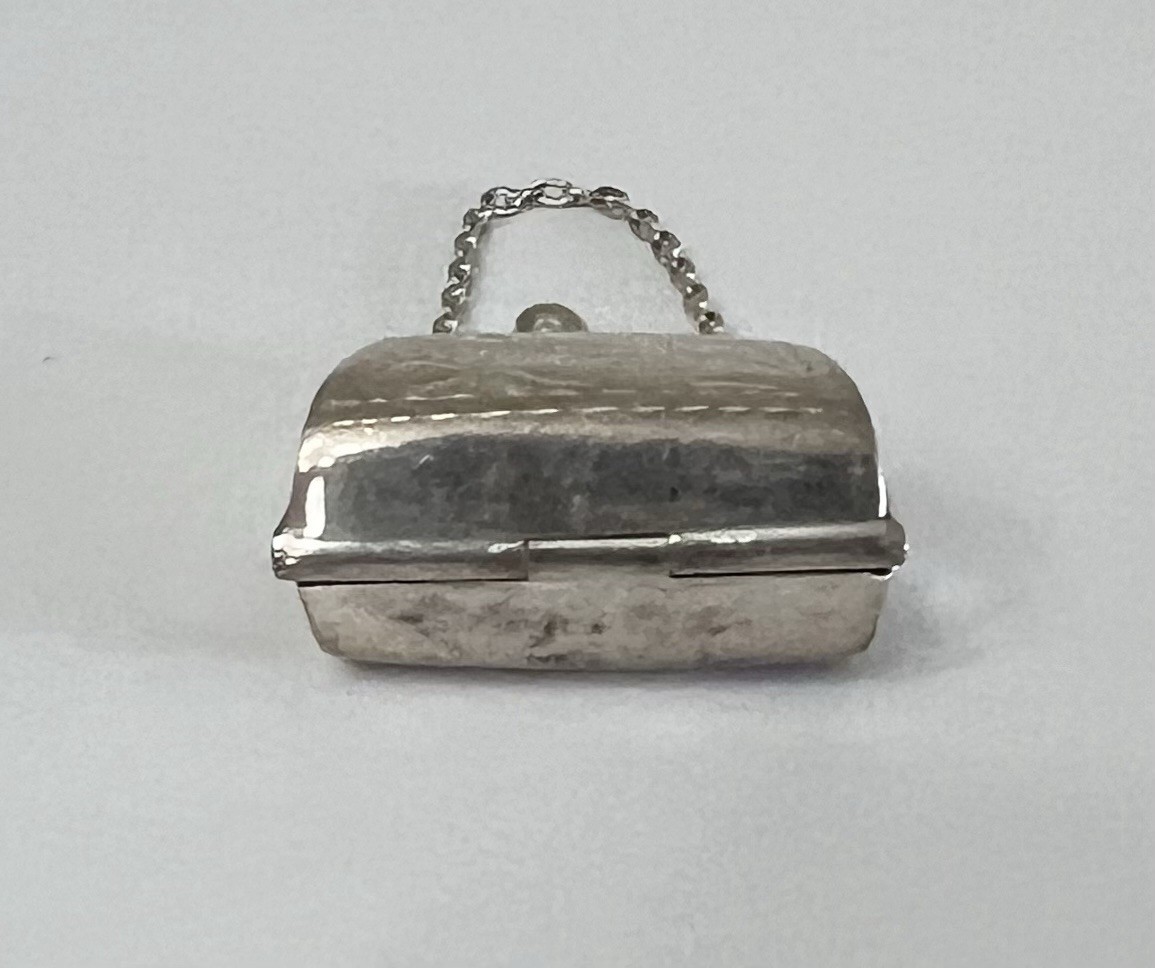 Vintage Art Nouveau Sterling Silver 925 Mini Purse Pendant Pillbox Locket