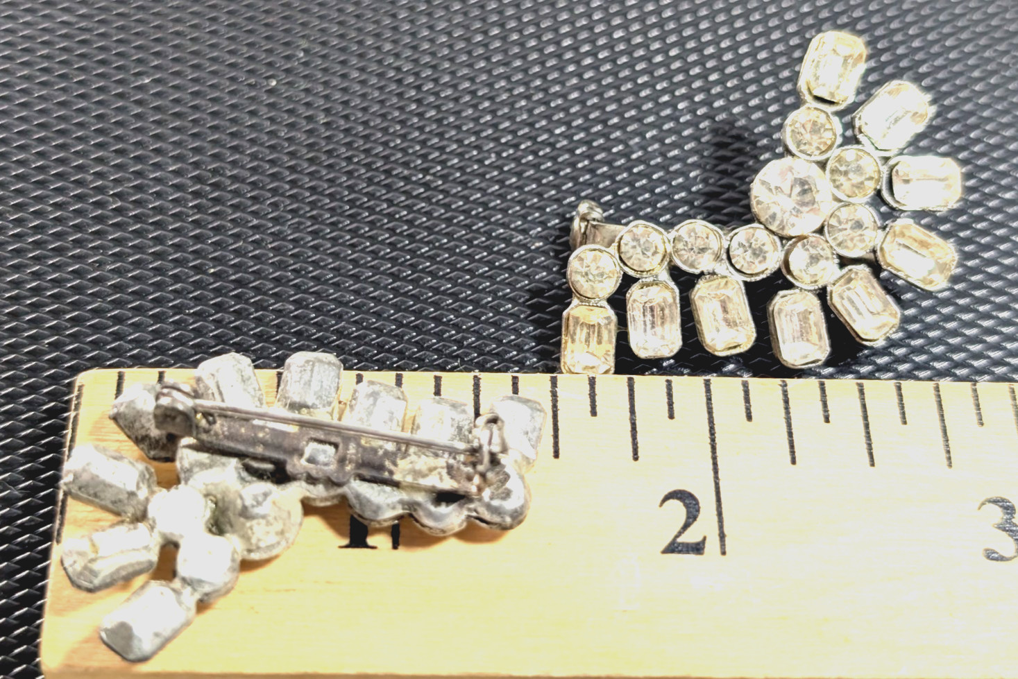 Set of 2 -Rhinestones Brooch Jewelry Vintage 1.5″ Silvertone & Glass