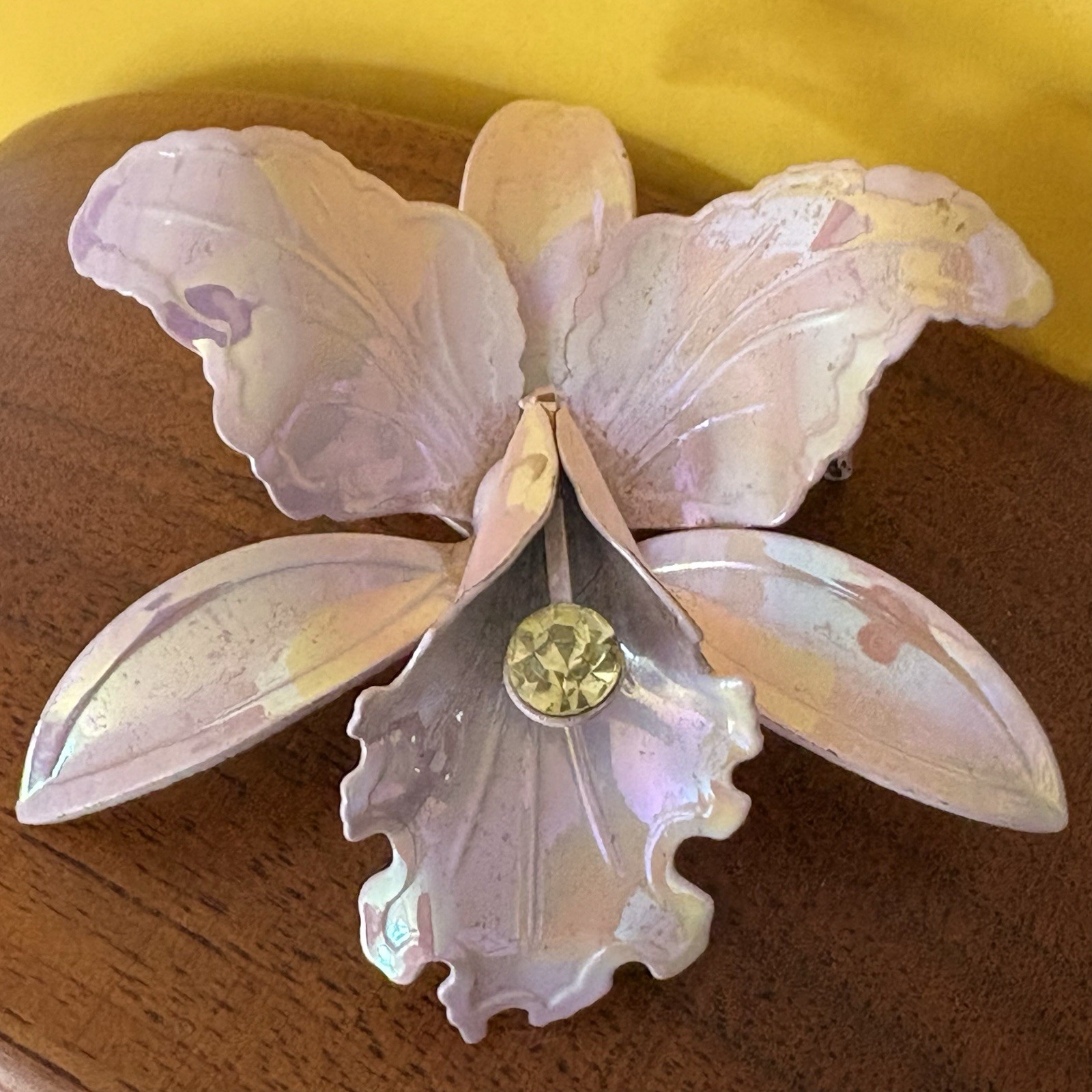 Vtg Flower Power Orchid Brooch Iridescent Lilac Purple Enamel Rhinestone PinREAD