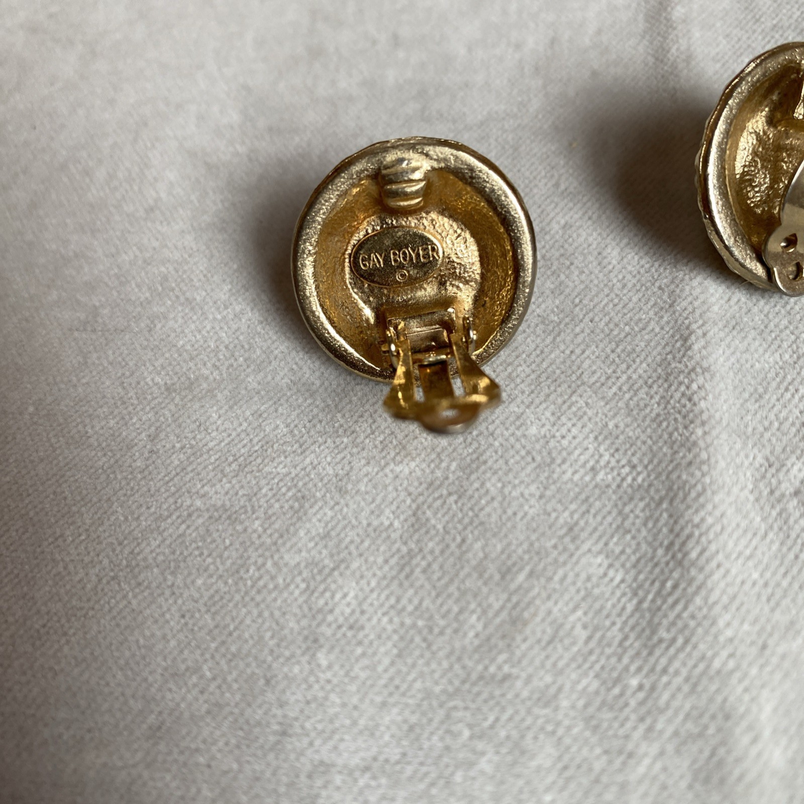 Vintage signed Gay Boyer Rhinestone Pearl Gold Toned Clip Earrings