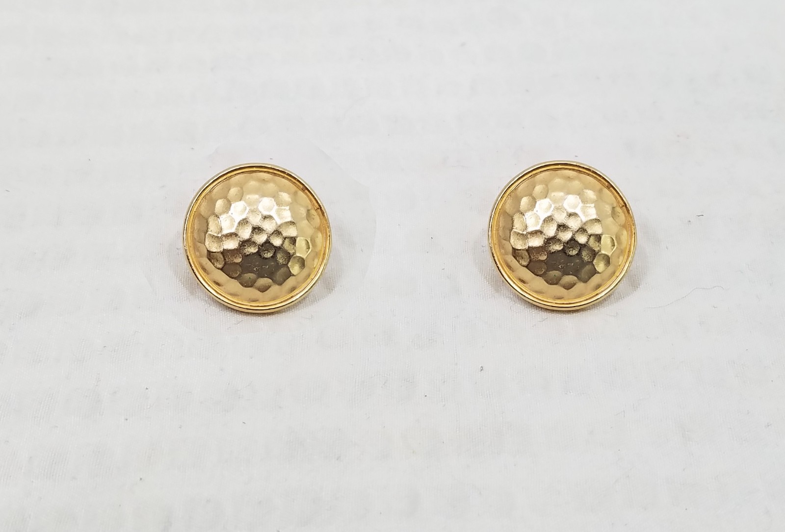 Vintage Signed Napier Hammered Matte Gold Tone Round Adjustable Clip On Earrings