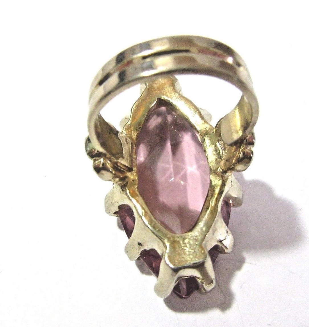 VERY LARGE ACRYLIC LIGHT PURPLE RING GOLD TONE ROSES ADJUSTABLE