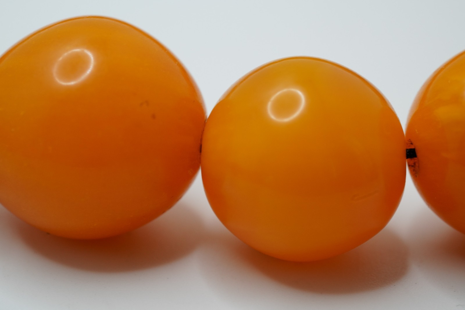 Vintage Long Egg Yolk Butterscotch Amber 45 Bead Necklace 39″ x 20mm 253g