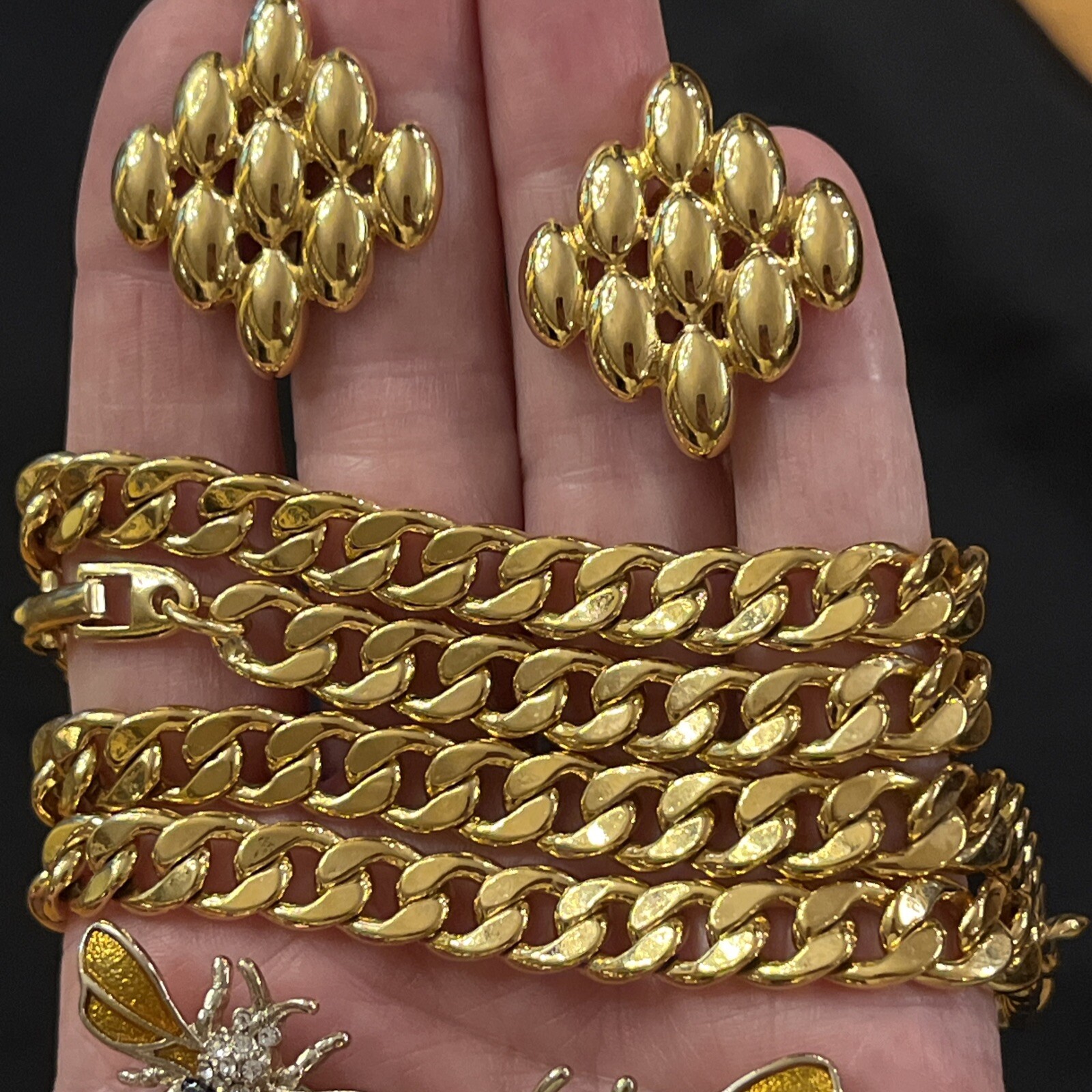 Vintage Napier Long Gold Tone Chain Double Bee Brooch & Clip On Earrings Set