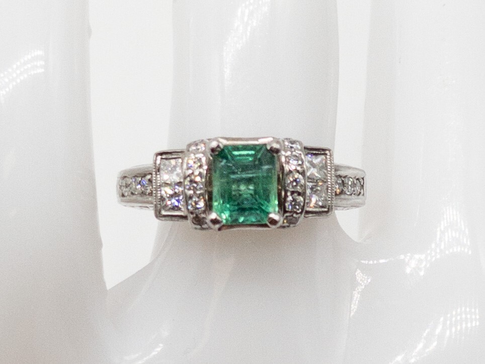 Estate $3400 1.52ct Natural Emerald VS G Diamond Platinum Ring Band 4g