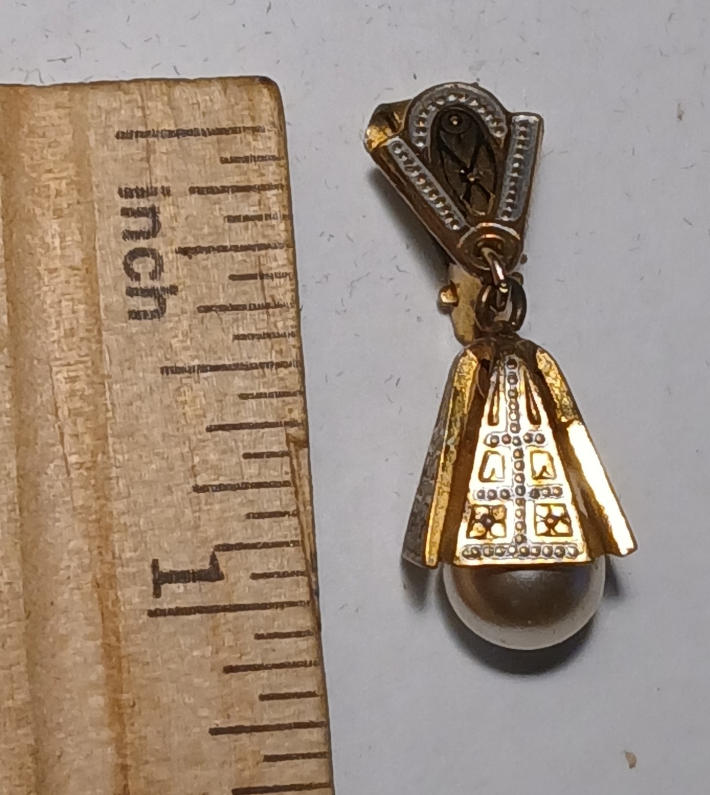 Vintage Damascene Toledo Spain GoldTone Faux Pearls Dangle Clip On Earrings 1 in
